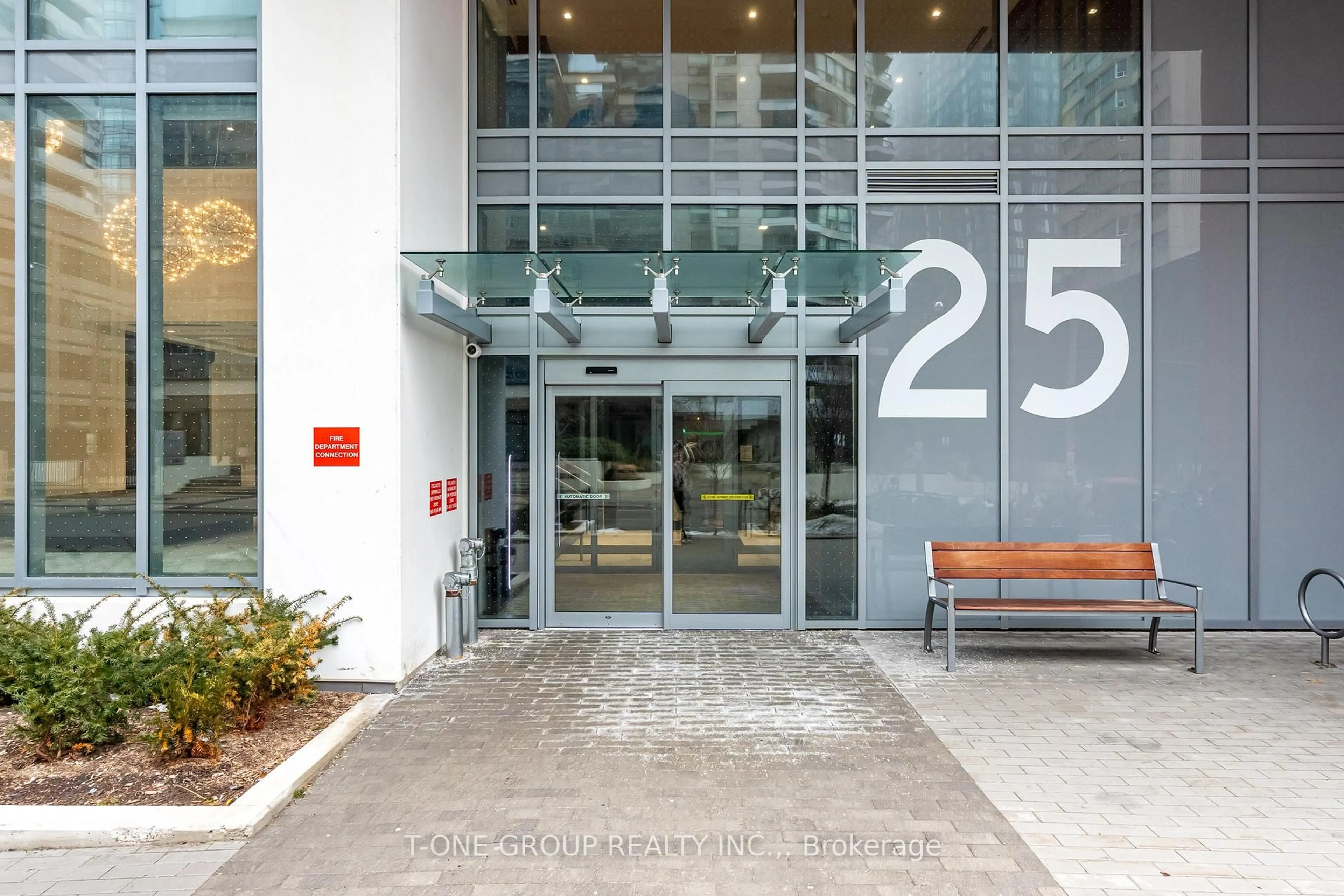 Indoor foyer for 25 Holly St #2206, Toronto Ontario M4S 0E3