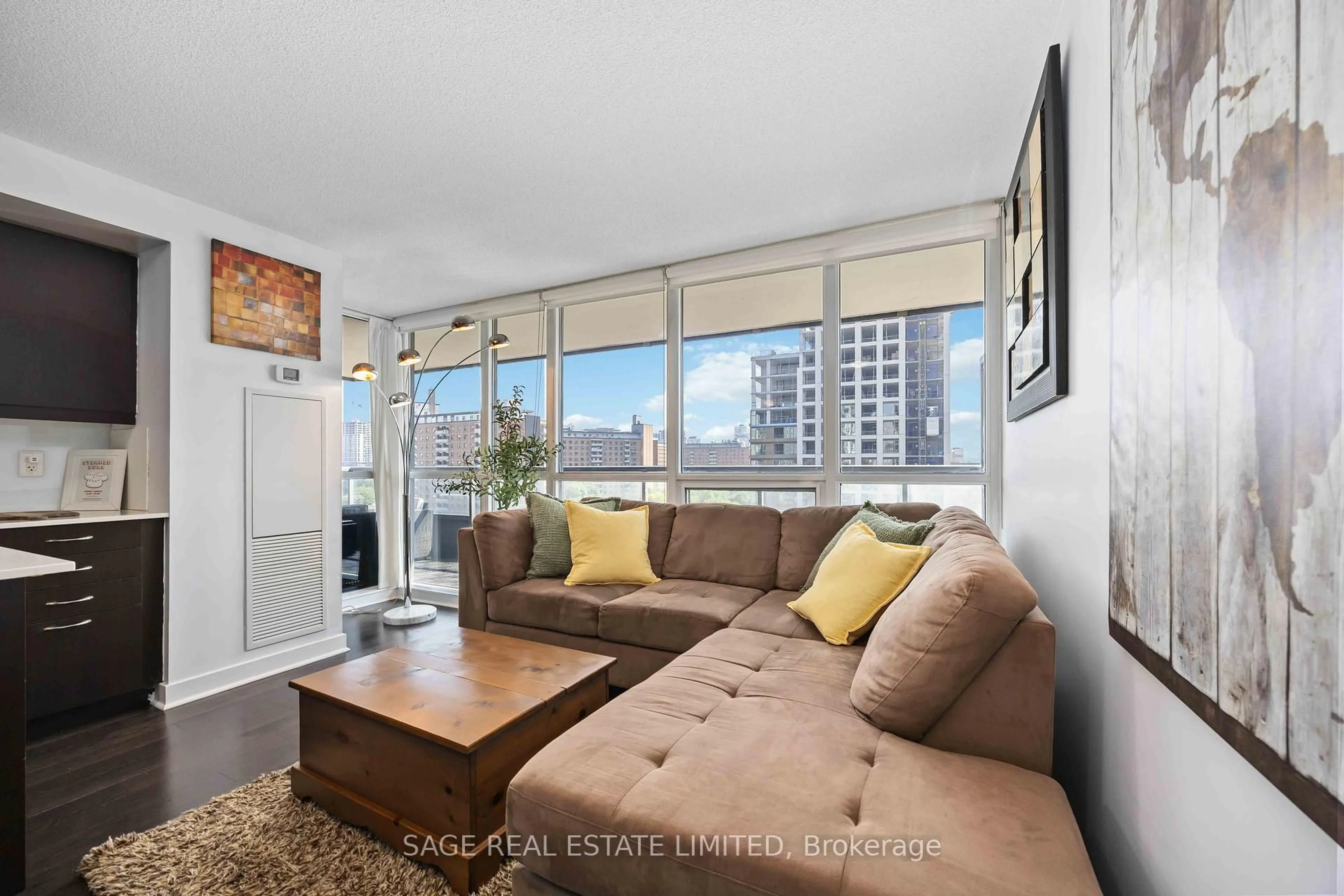 Living room with furniture, unknown for 320 Richmond St #1115, Toronto Ontario M5A 2R3