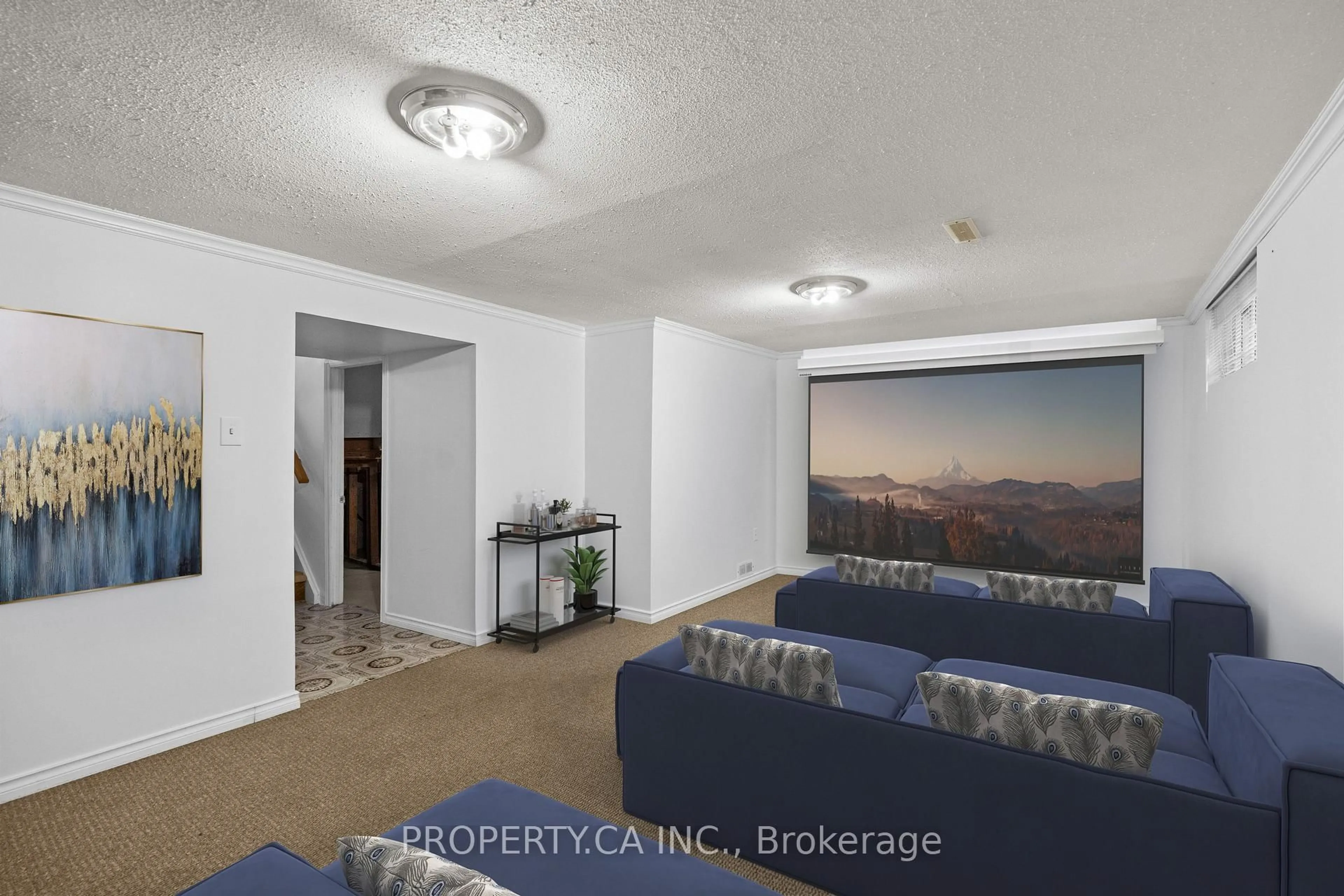 A pic of a room for 48 Navaho Dr, Toronto Ontario M2H 2X3