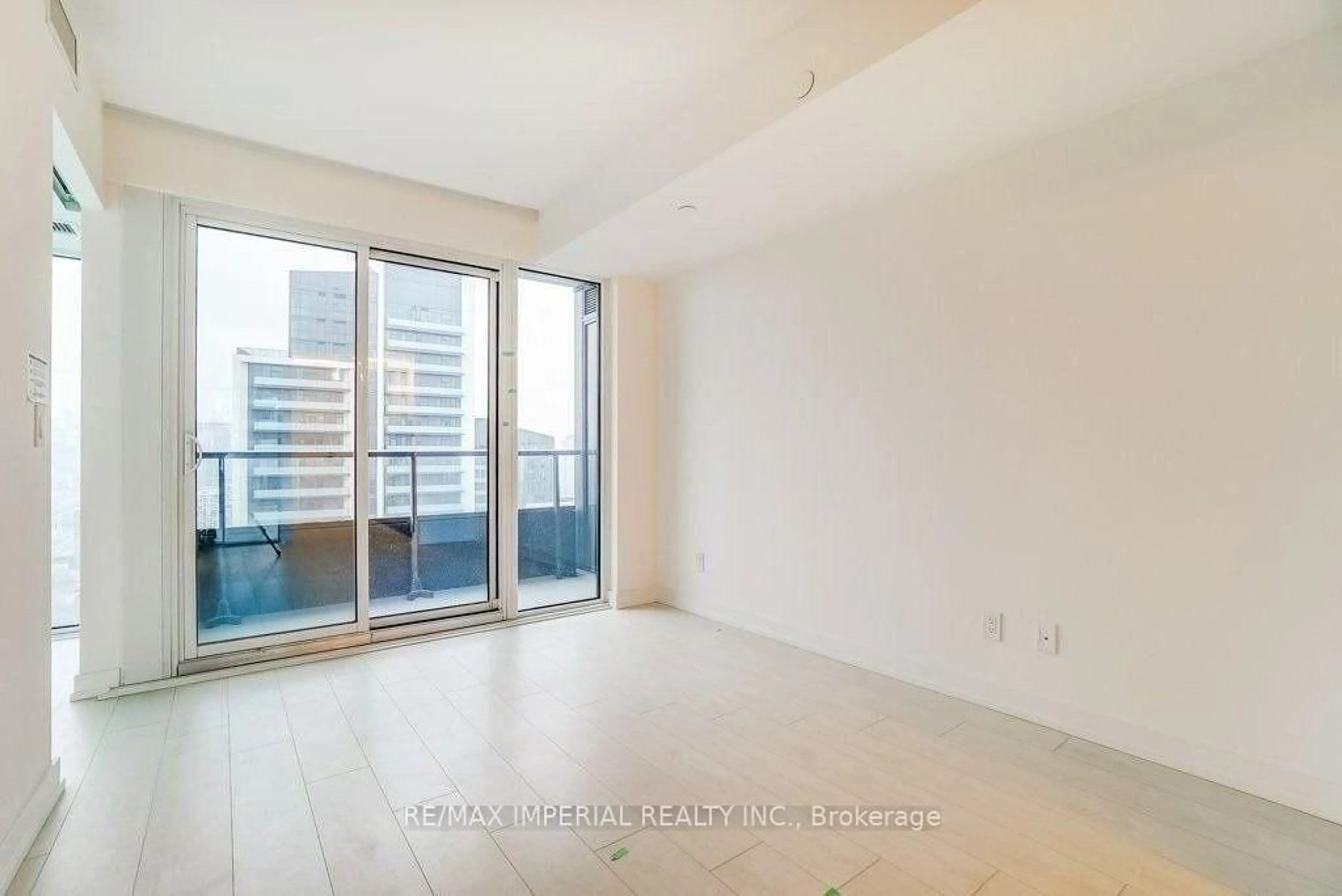 A pic of a room for 19 Western Battery Rd #2001, Toronto Ontario M6K 3S4
