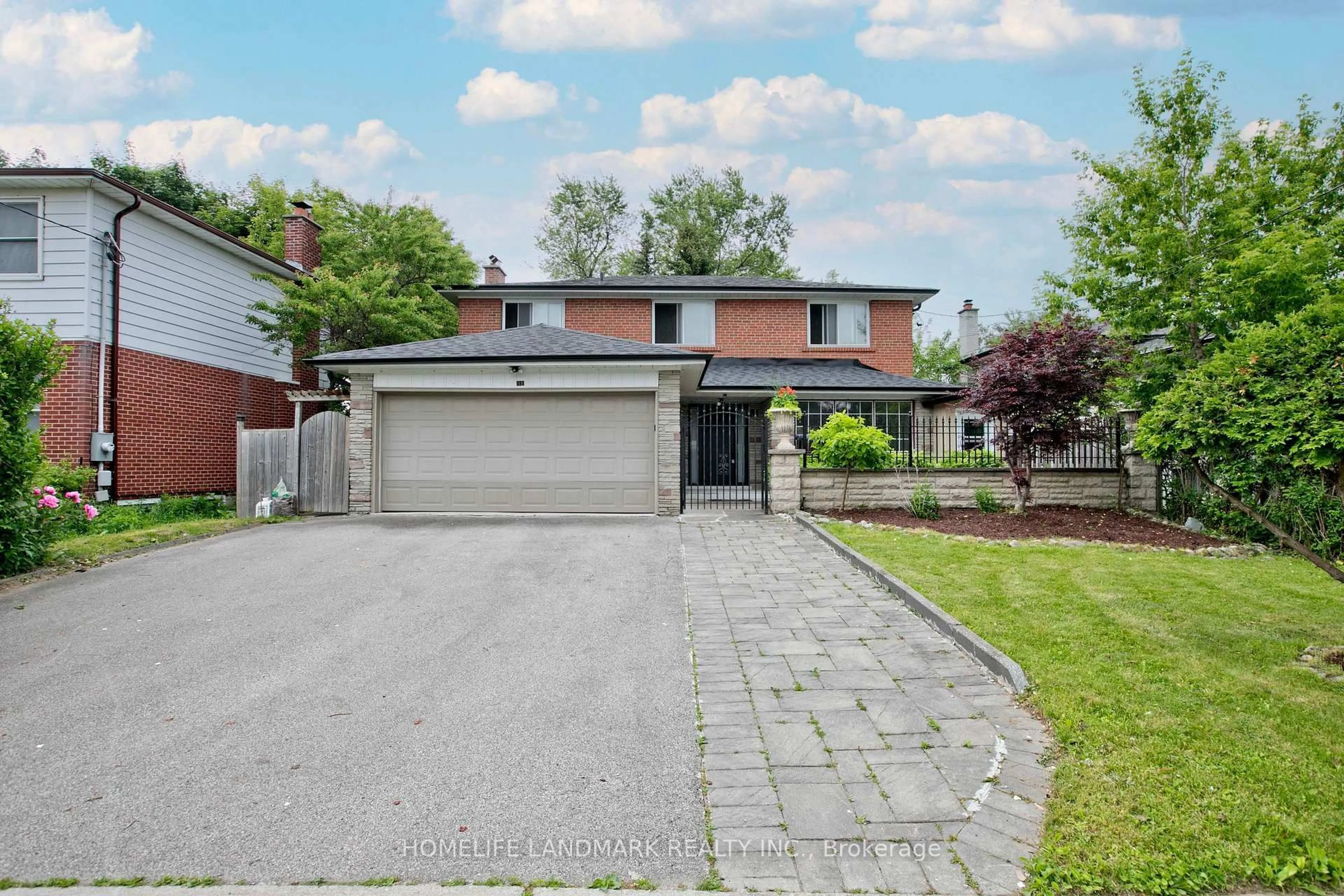 A pic from outside/outdoor area/front of a property/back of a property/a pic from drone, street for 157 Pleasant View Dr, Toronto Ontario M2J 3R3