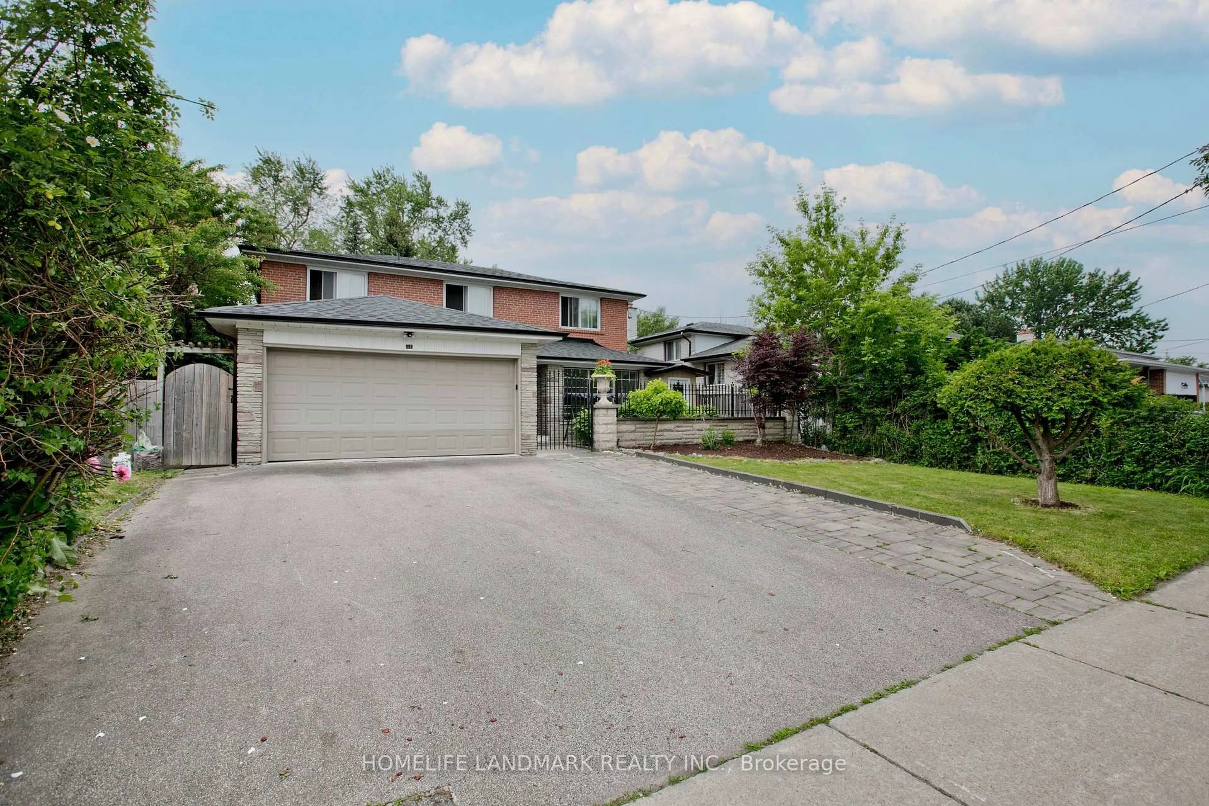 A pic from outside/outdoor area/front of a property/back of a property/a pic from drone, street for 157 Pleasant View Dr, Toronto Ontario M2J 3R3