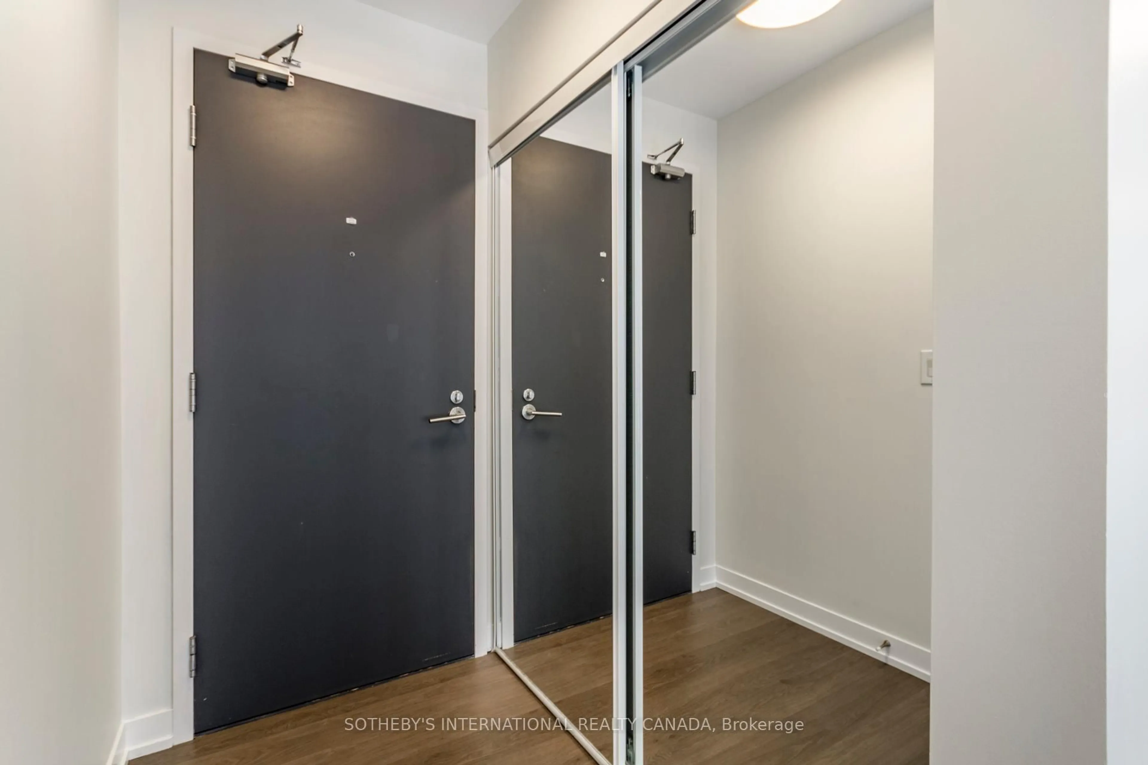 Indoor entryway for 105 George St #713, Toronto Ontario M5A 0L4