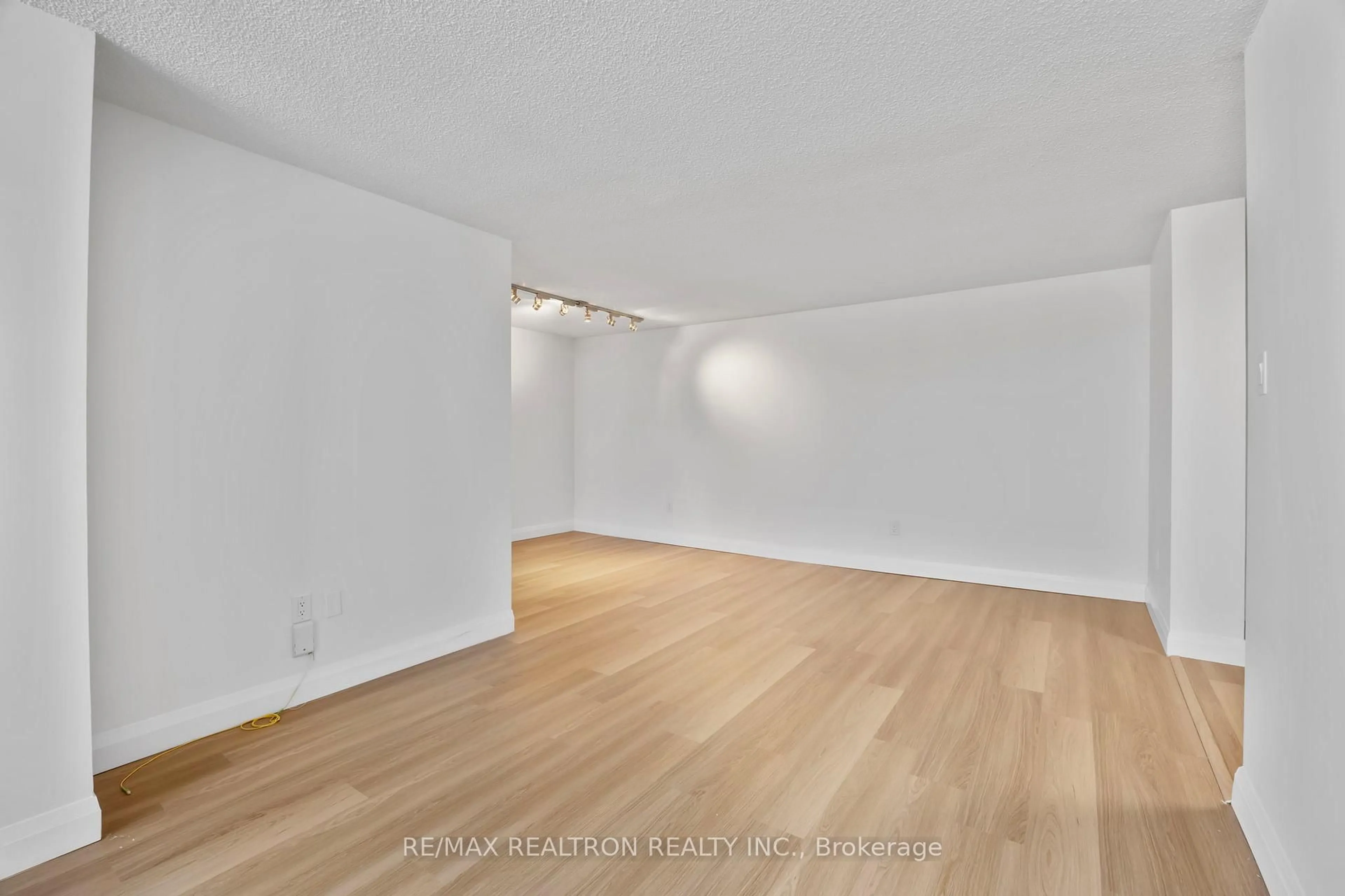 A pic of a room for 100 Antibes Dr #801, Toronto Ontario M2R 3N1