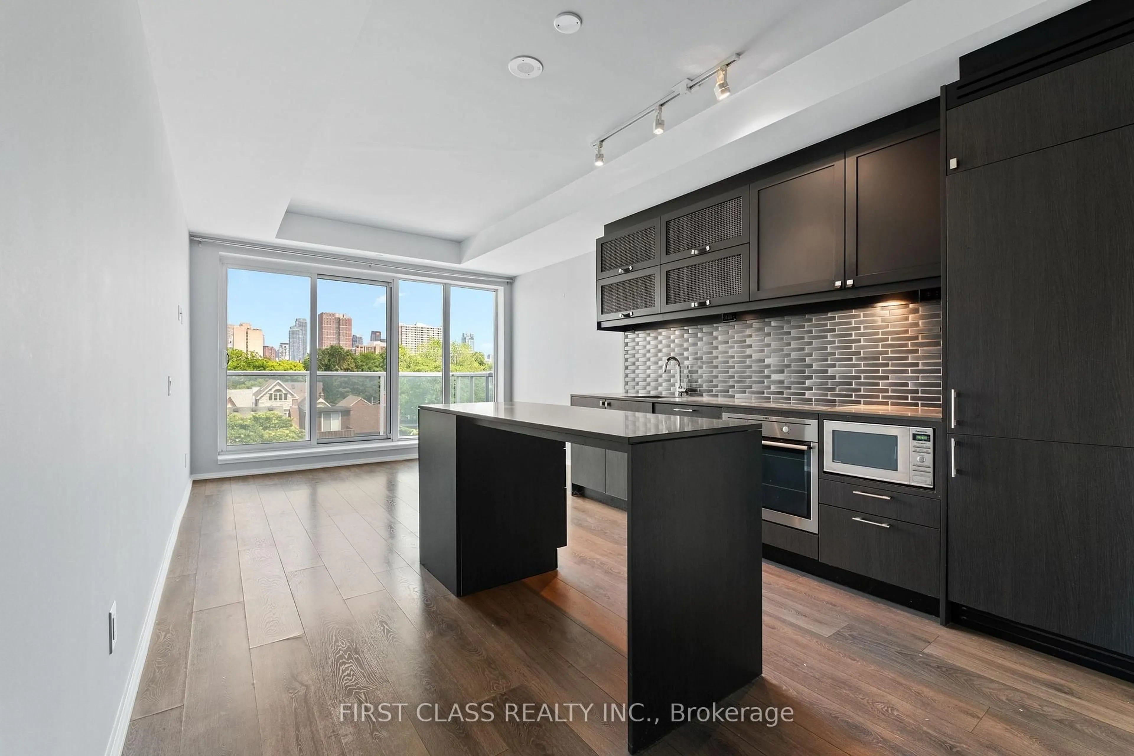 Open concept kitchen, unknown for 783 Bathurst St #413, Toronto Ontario M5S 0A8