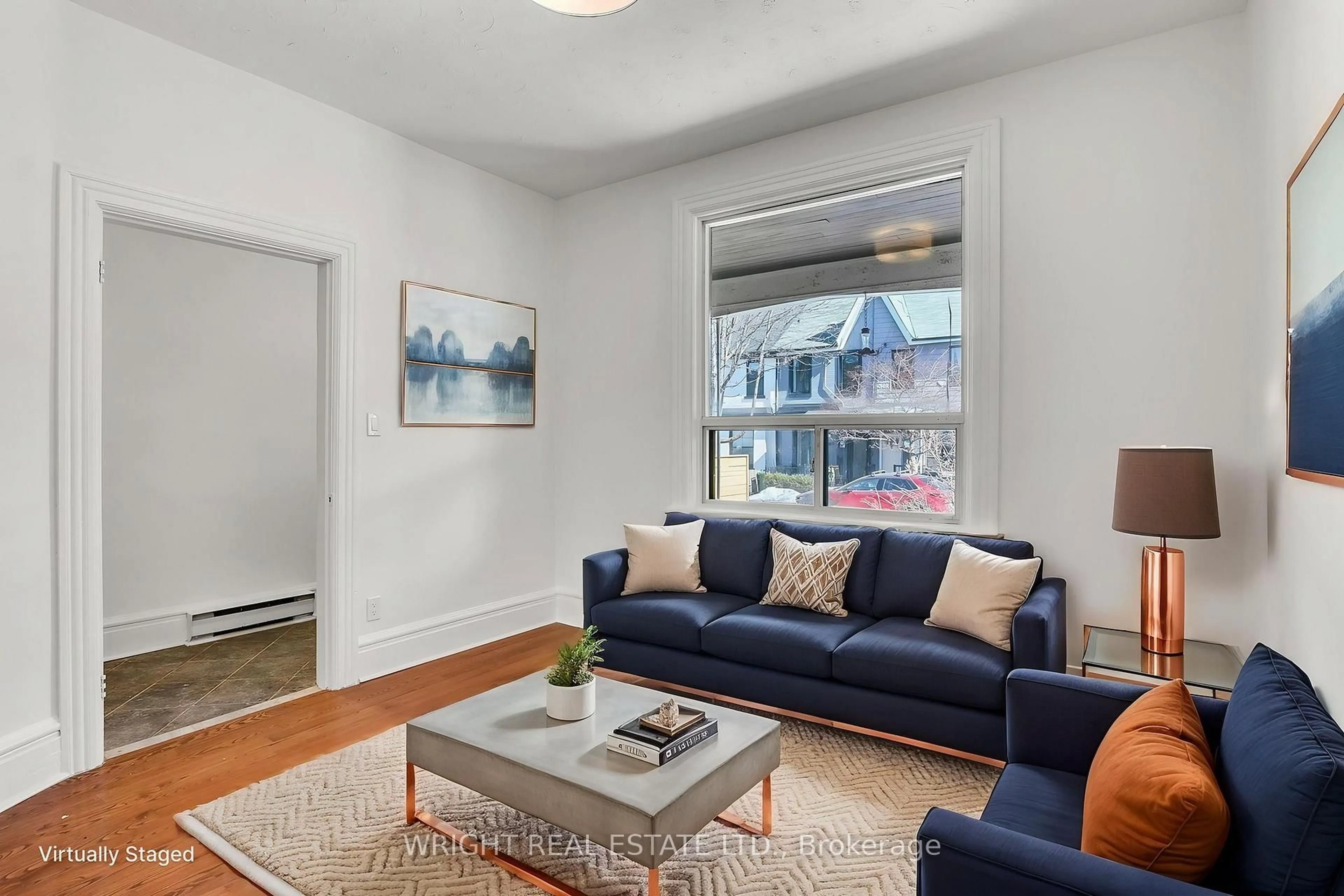 Living room with furniture, unknown for 268 Claremont St, Toronto Ontario M6J 2N3