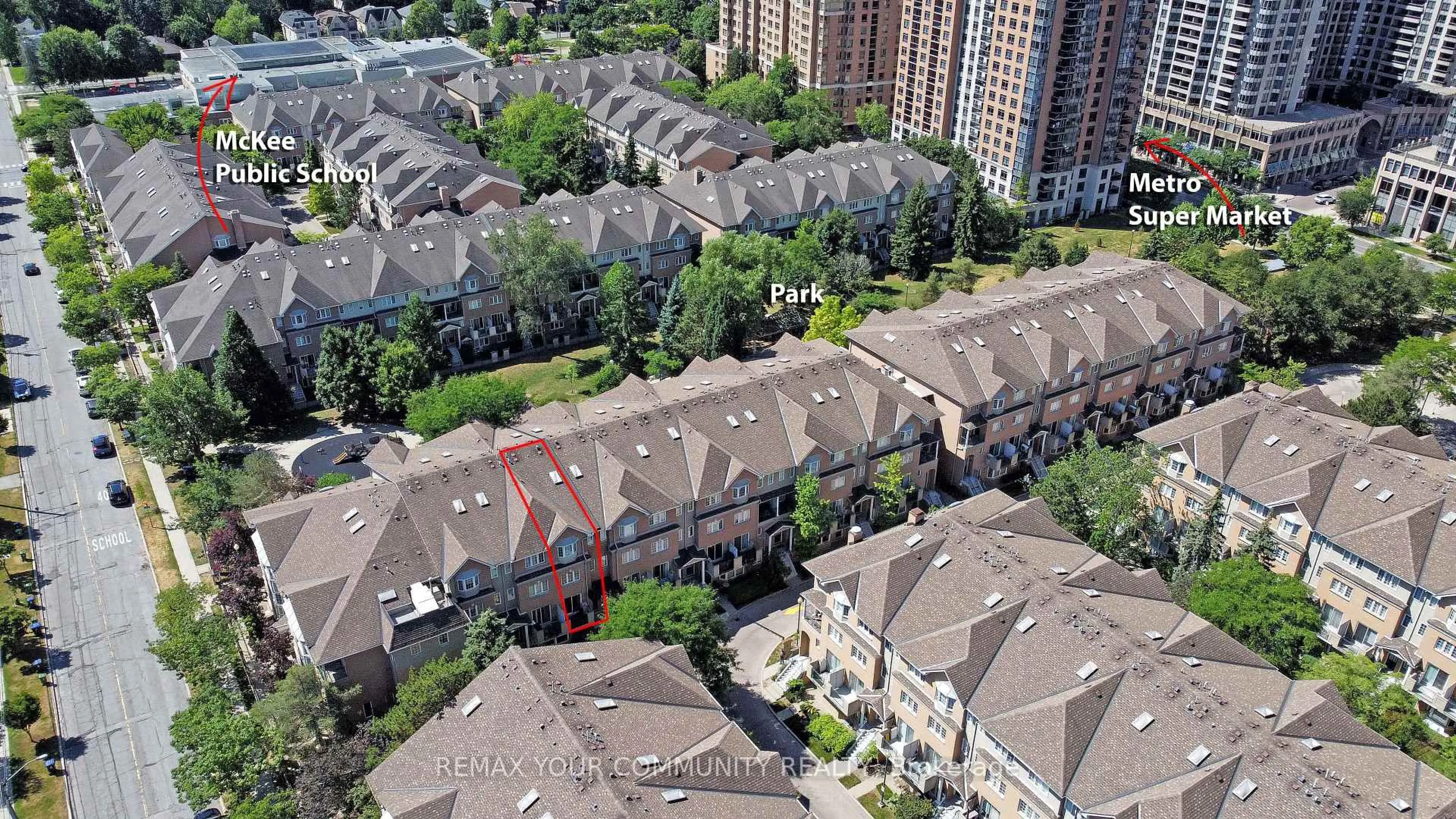 A pic from outside/outdoor area/front of a property/back of a property/a pic from drone, city buildings view from balcony for 28 Sommerset Way #1213, Toronto Ontario M2N 6W7