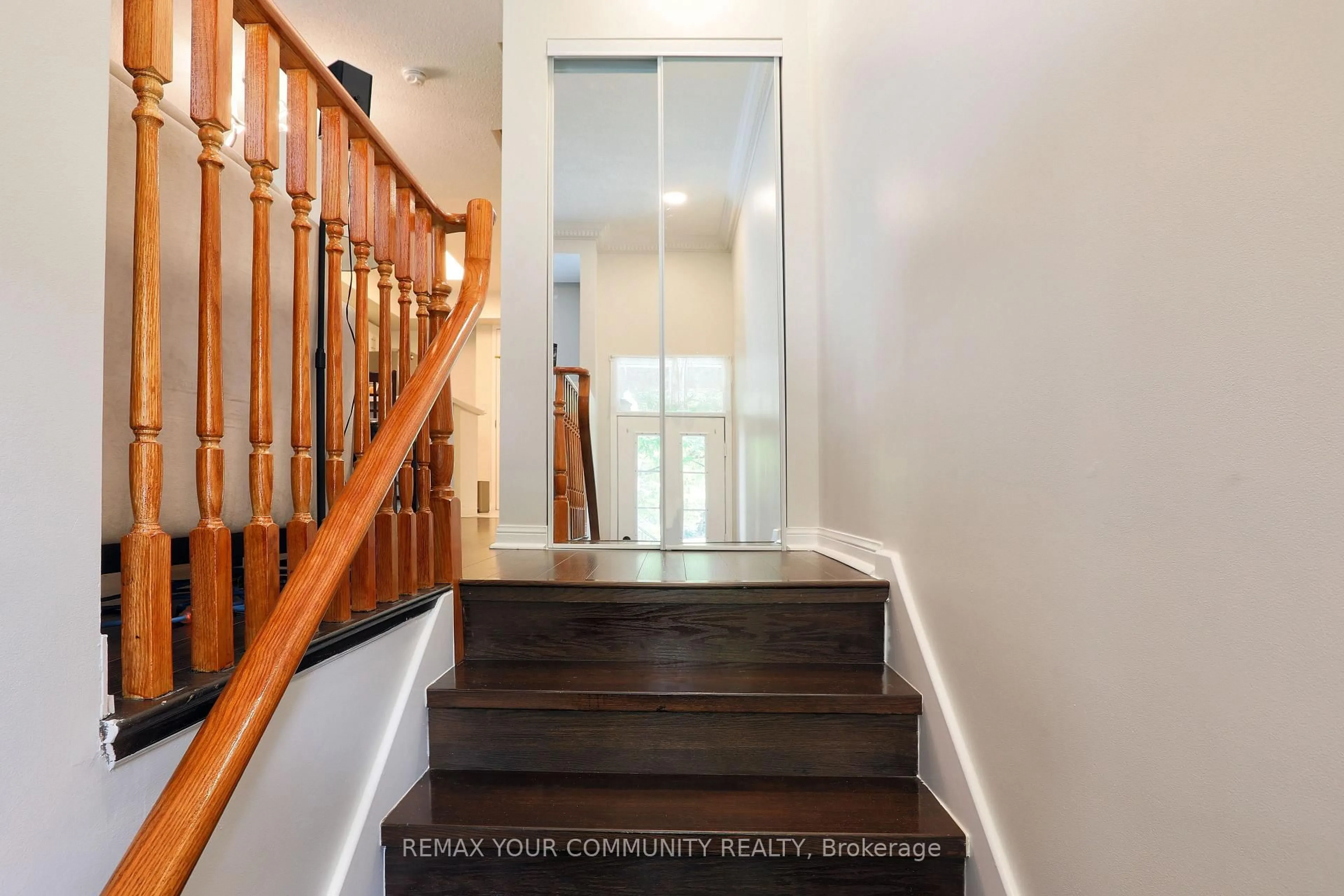 Unknown for 28 Sommerset Way #1213, Toronto Ontario M2N 6W7