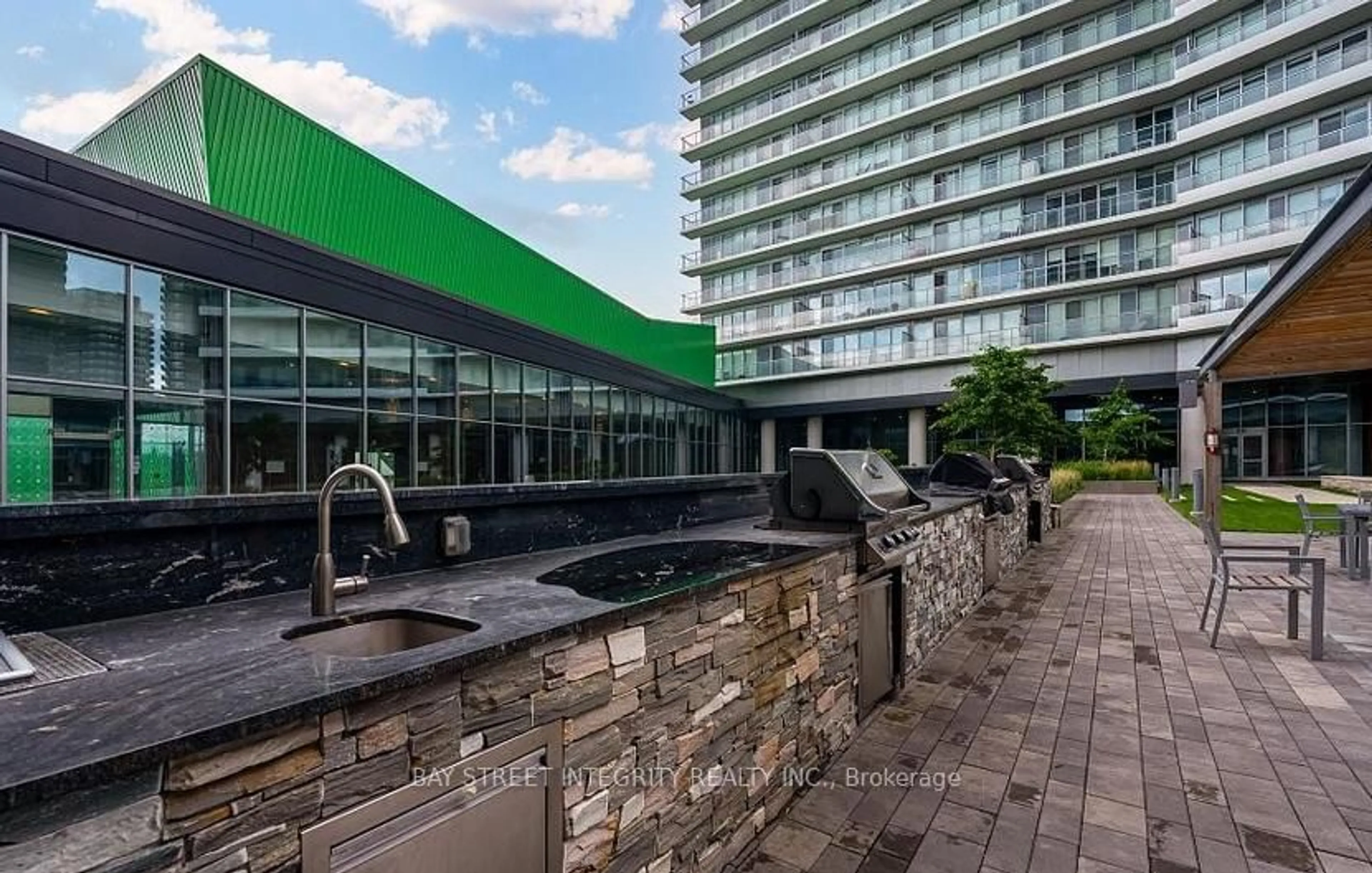 Patio, unknown for 117 McMahon Dr #303, Toronto Ontario M2K 0E4