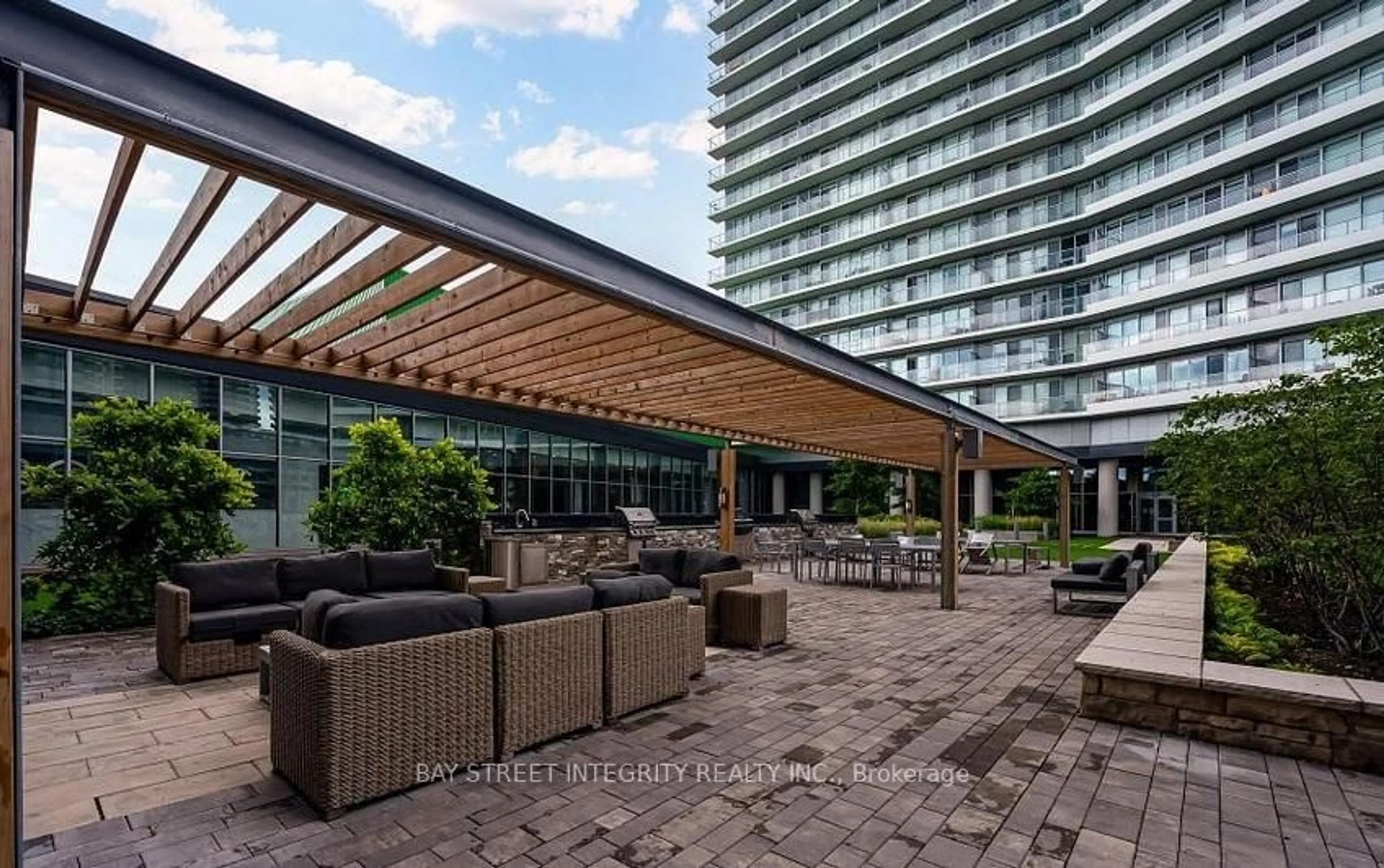 Patio, unknown for 117 McMahon Dr #303, Toronto Ontario M2K 0E4