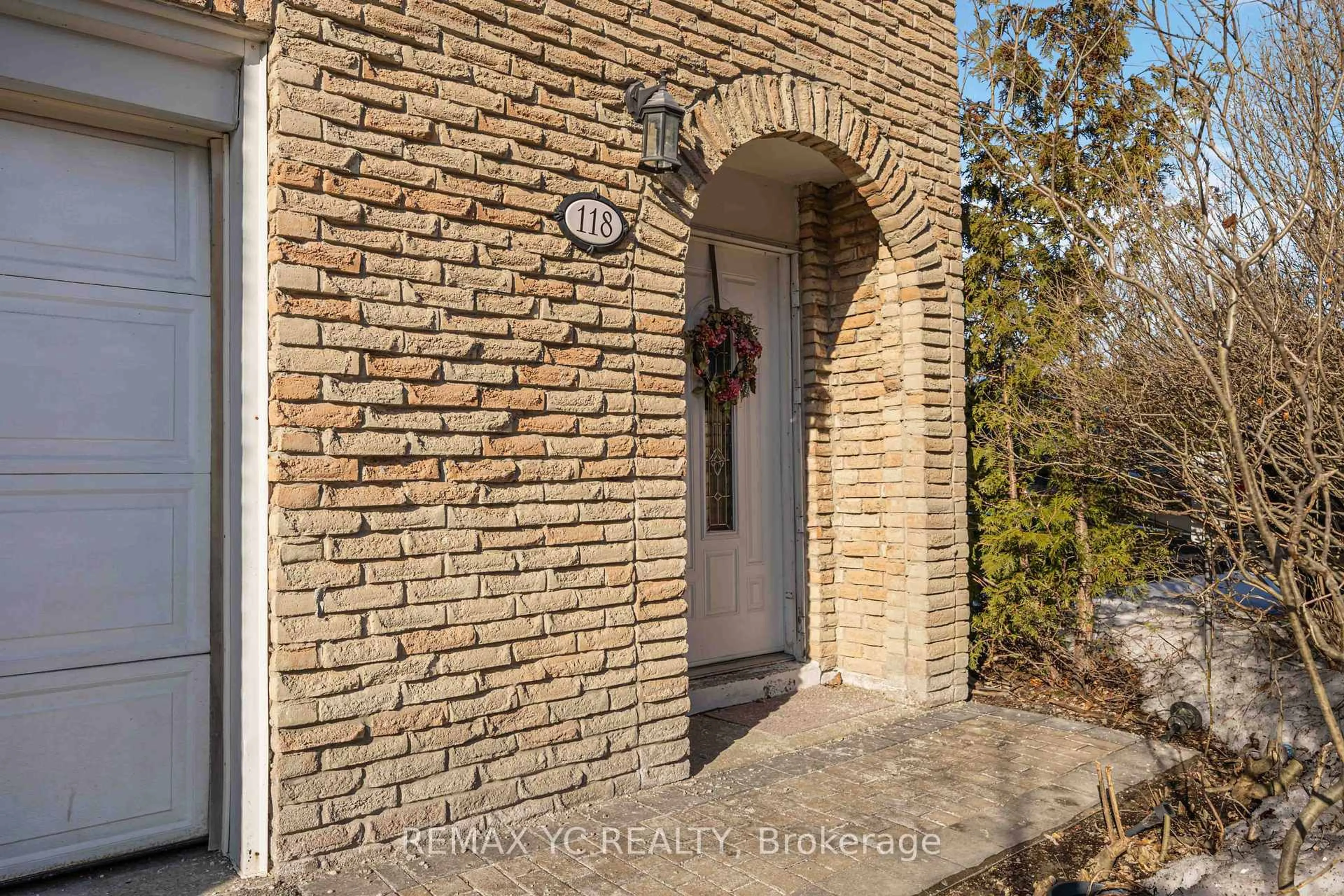 Home with brick exterior material, street for 118 Tangle Briarway, Toronto Ontario M2J 2M4