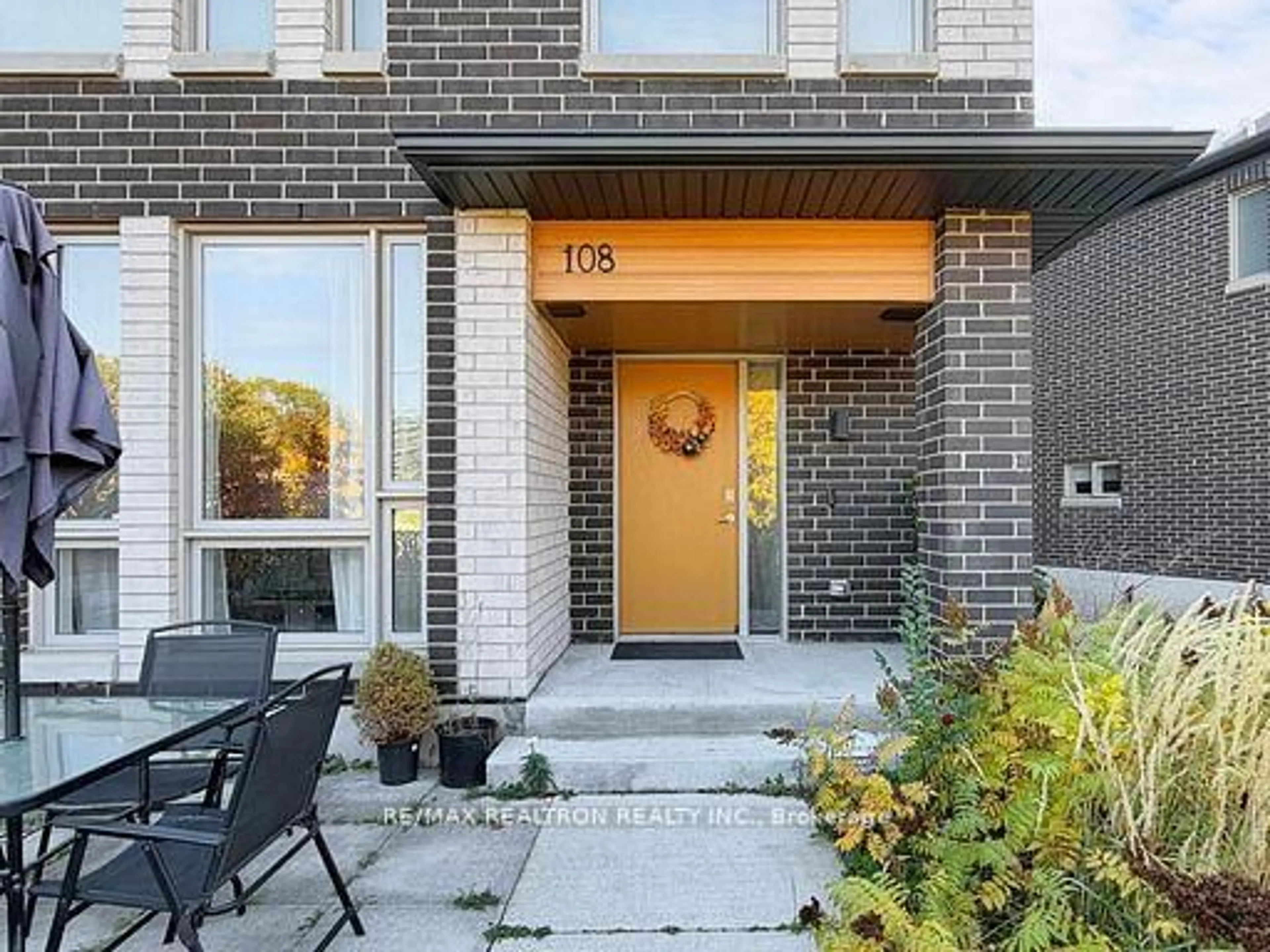 Home with brick exterior material, street for 180 Fairview Mall Dr #108, Toronto Ontario M2J 0G4