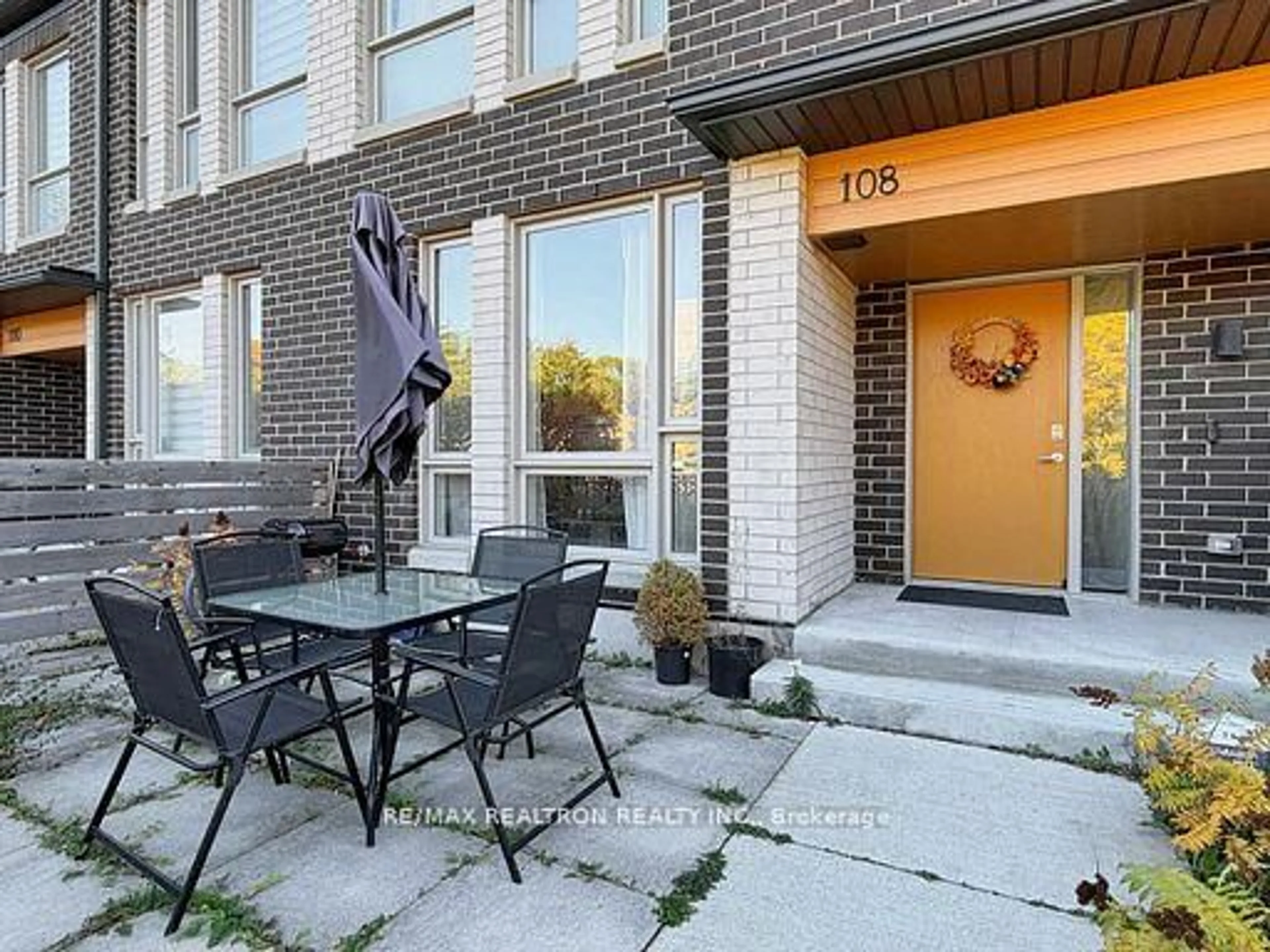 Patio, street for 180 Fairview Mall Dr #108, Toronto Ontario M2J 0G4