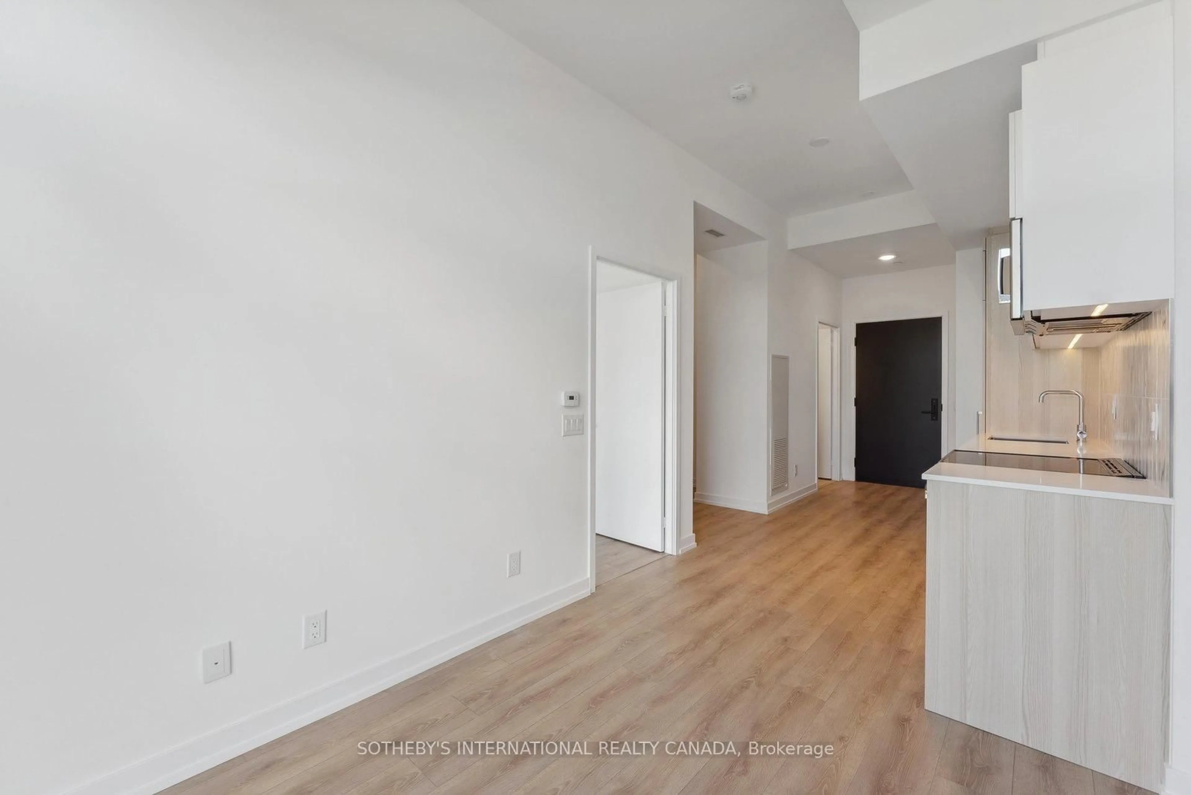 A pic of a room for 500 Dupont St #310, Toronto Ontario M6G 1Y7