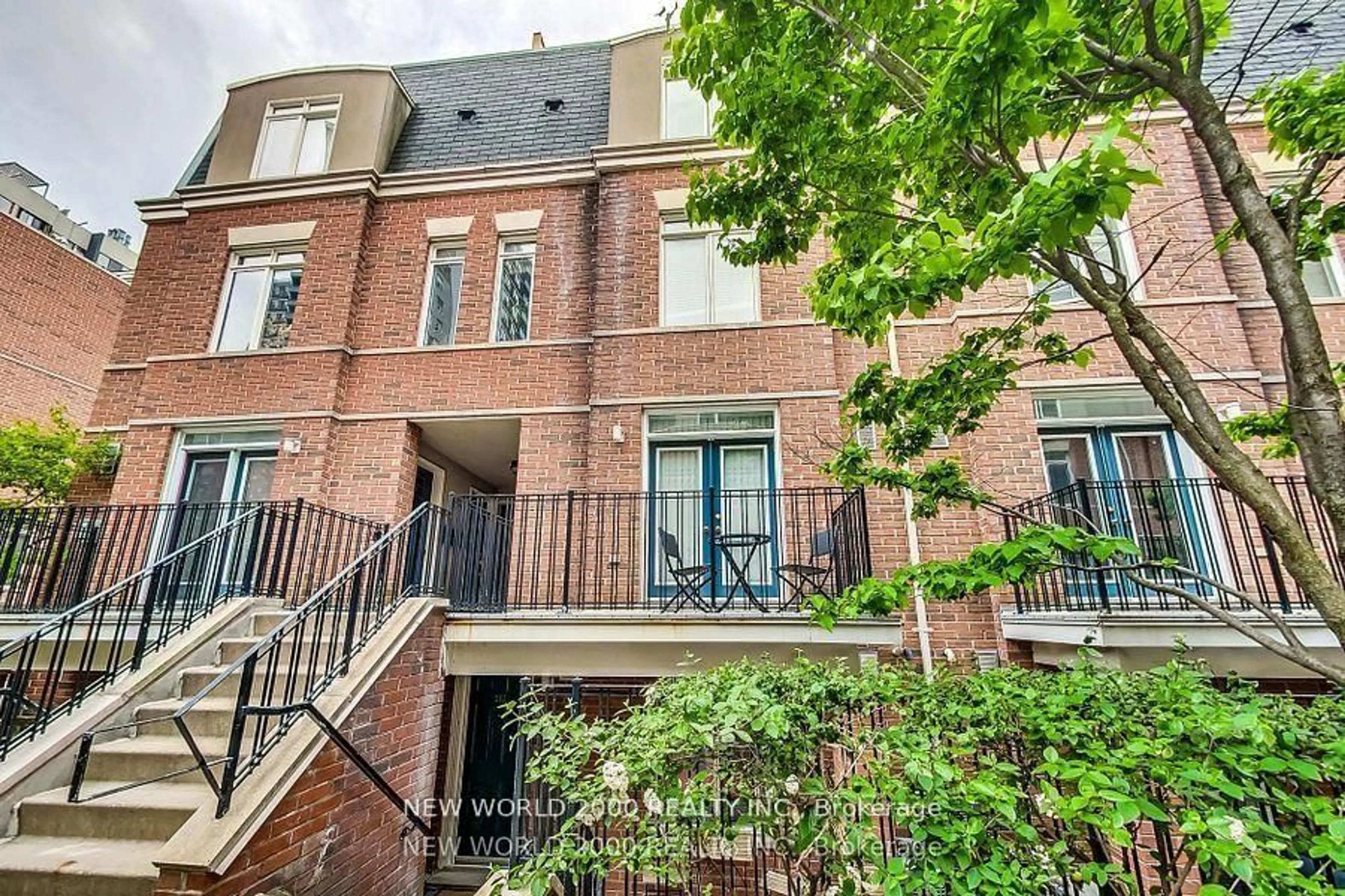 Home with brick exterior material, street for 415 Jarvis St #151, Toronto Ontario M4Y 3C1