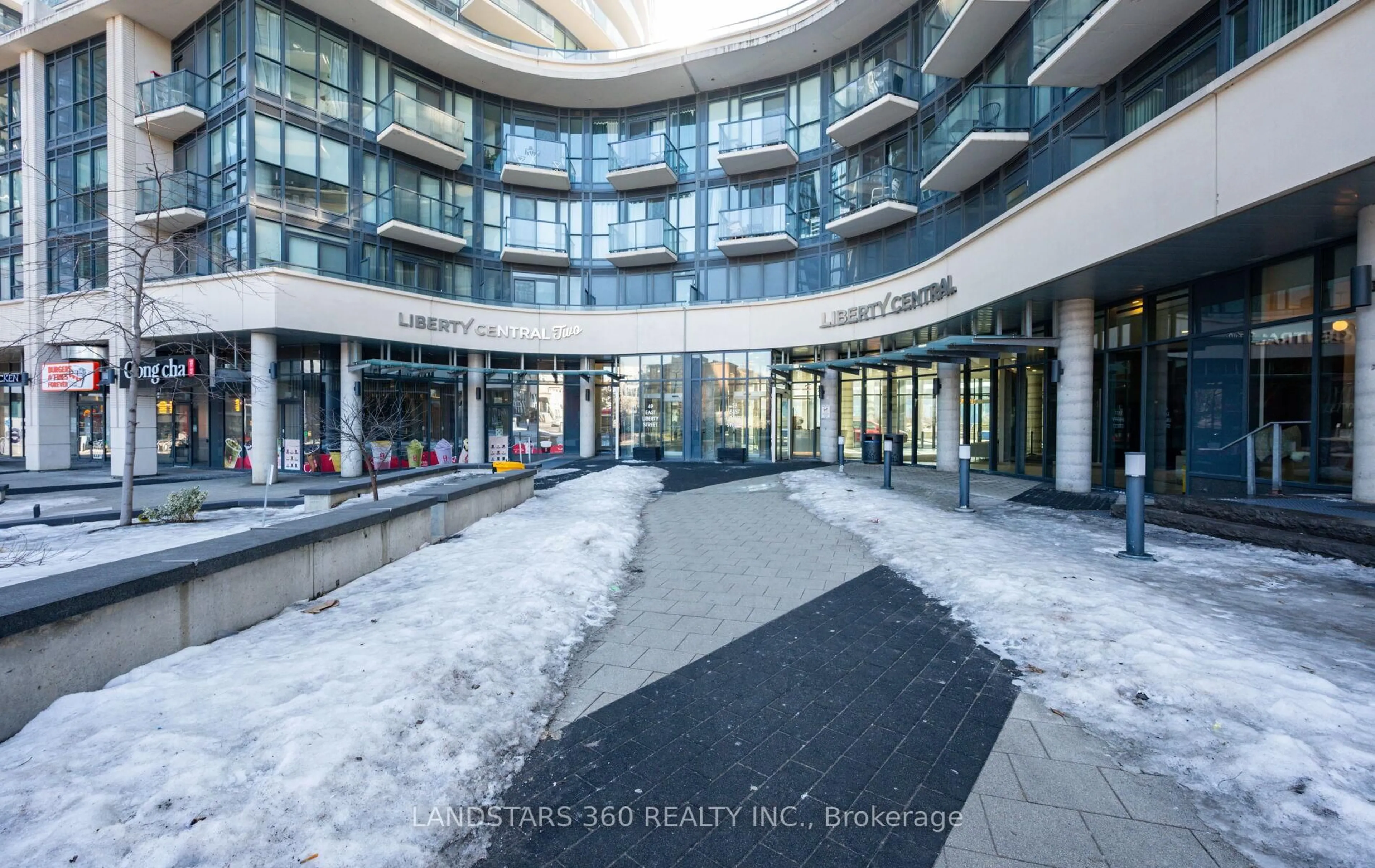 Indoor foyer for 49 East Liberty St #415, Toronto Ontario M6K 0B2