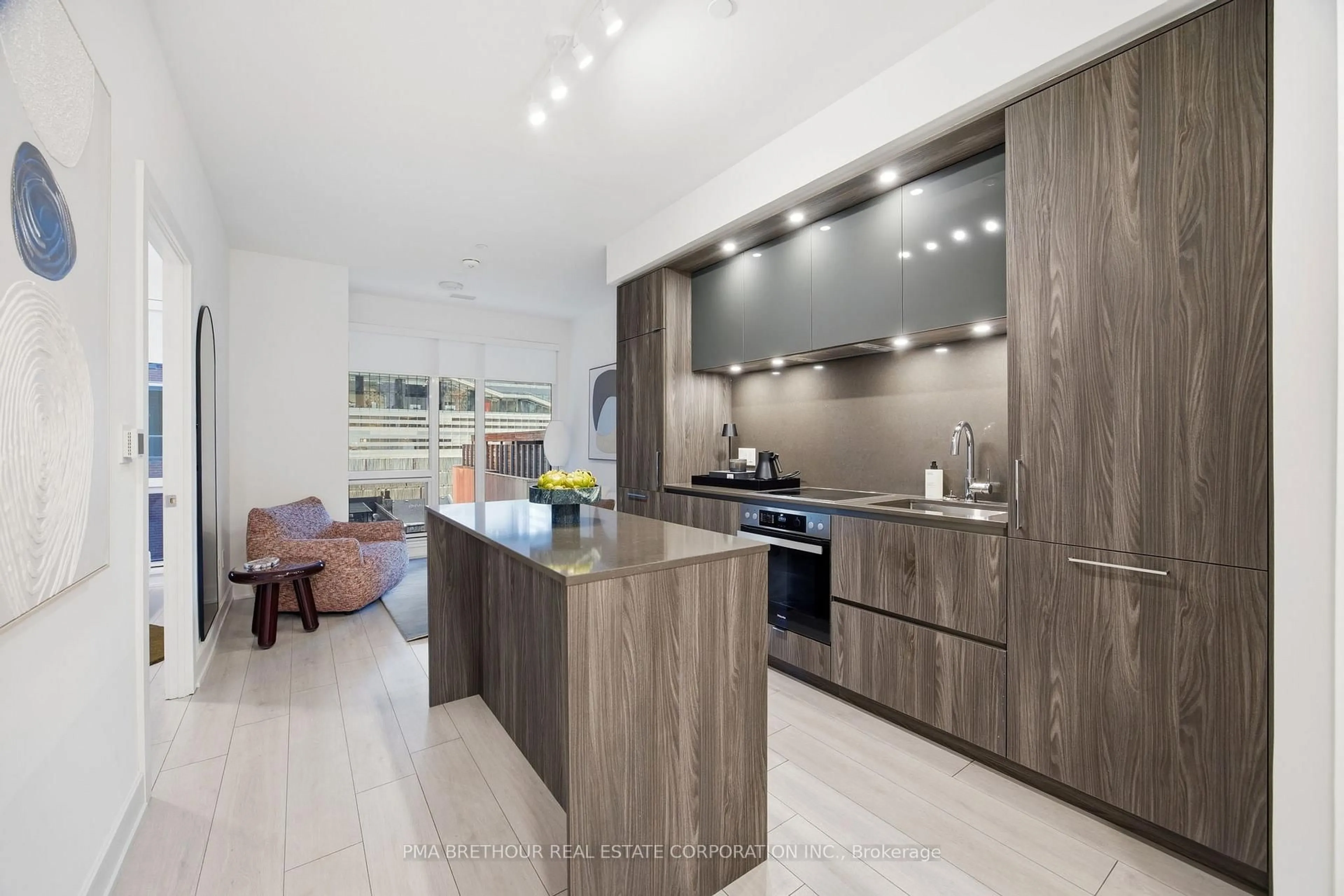 Open concept kitchen, unknown for 15 Mercer St #518, Toronto Ontario M5V 0T8