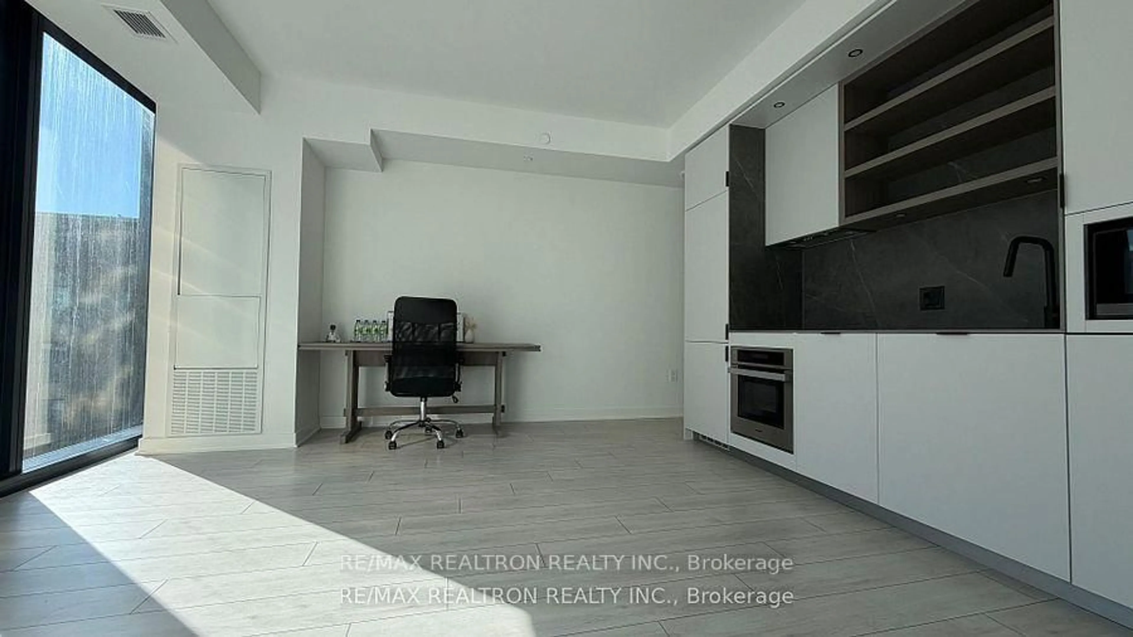 A pic of a room for 55 Charles St #803, Toronto Ontario M4Y 0J1