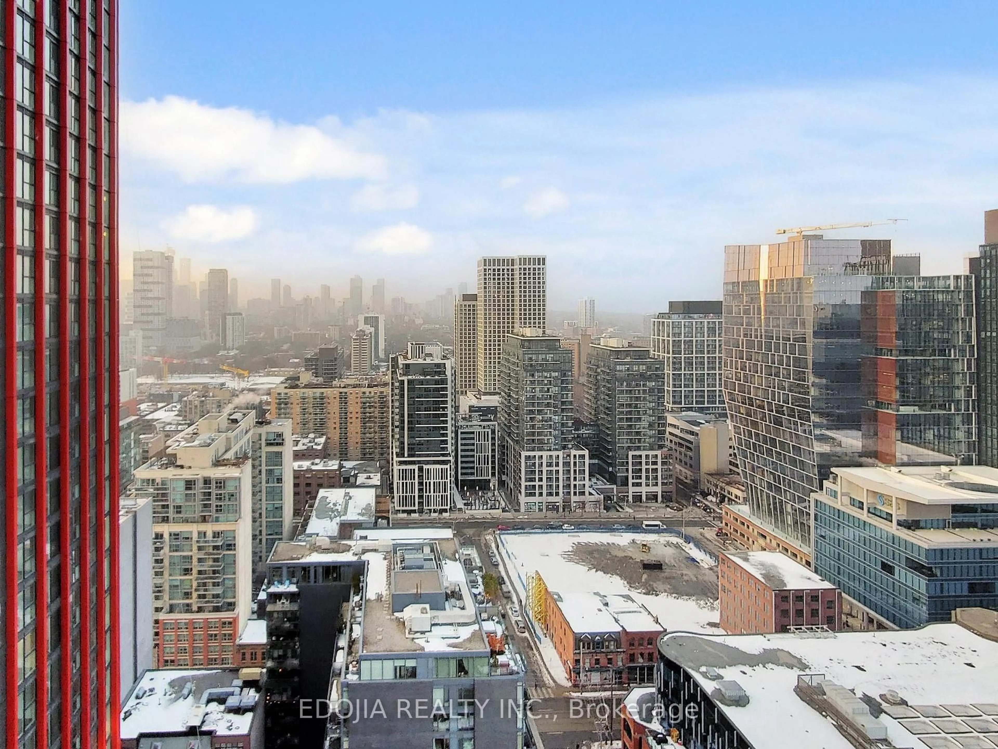 A pic of a room for 70 Princess St #2816, Toronto Ontario M5A 0X6