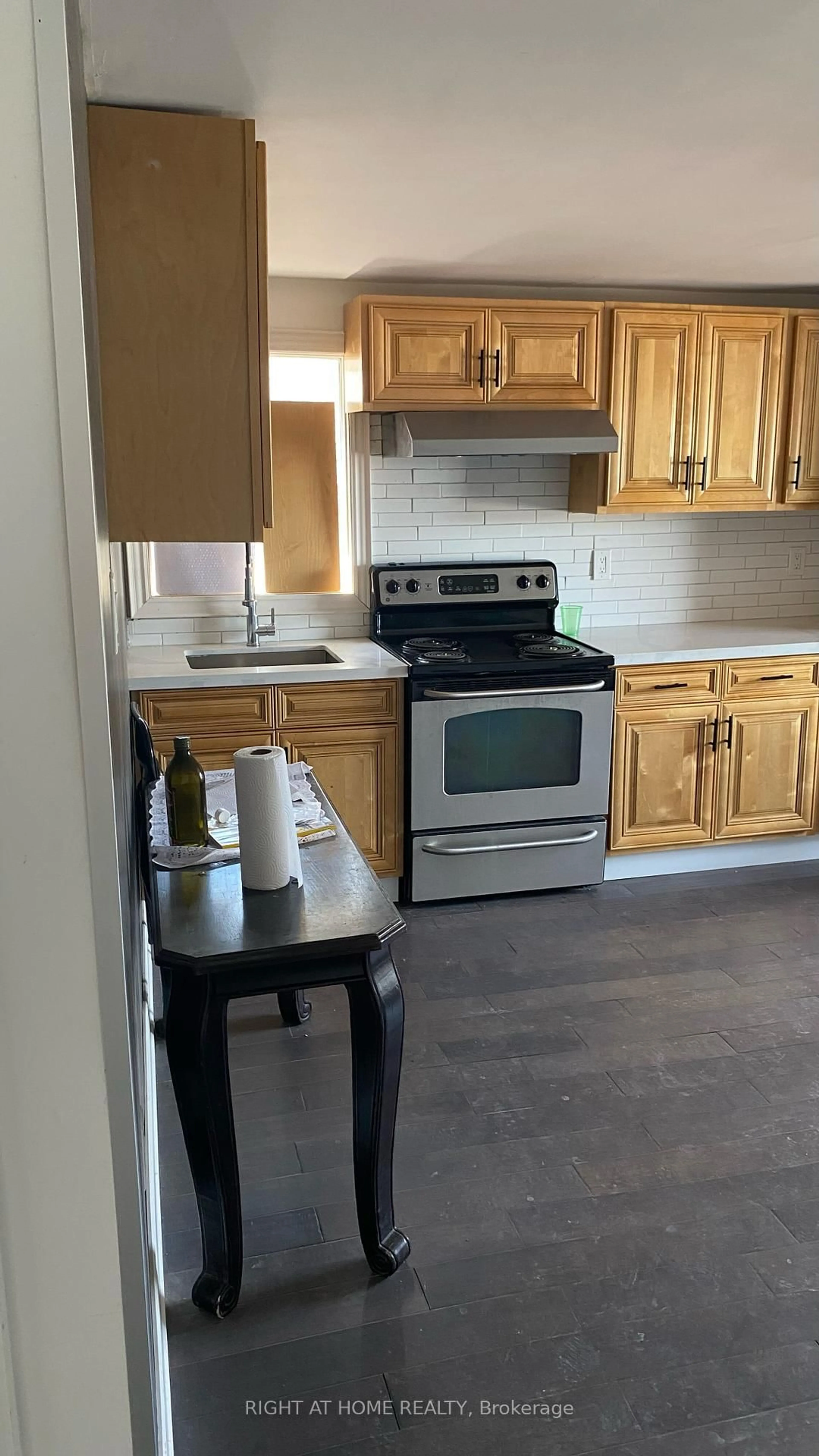 Standard kitchen, unknown for 181 Cedric Ave, Toronto Ontario M6C 3X7
