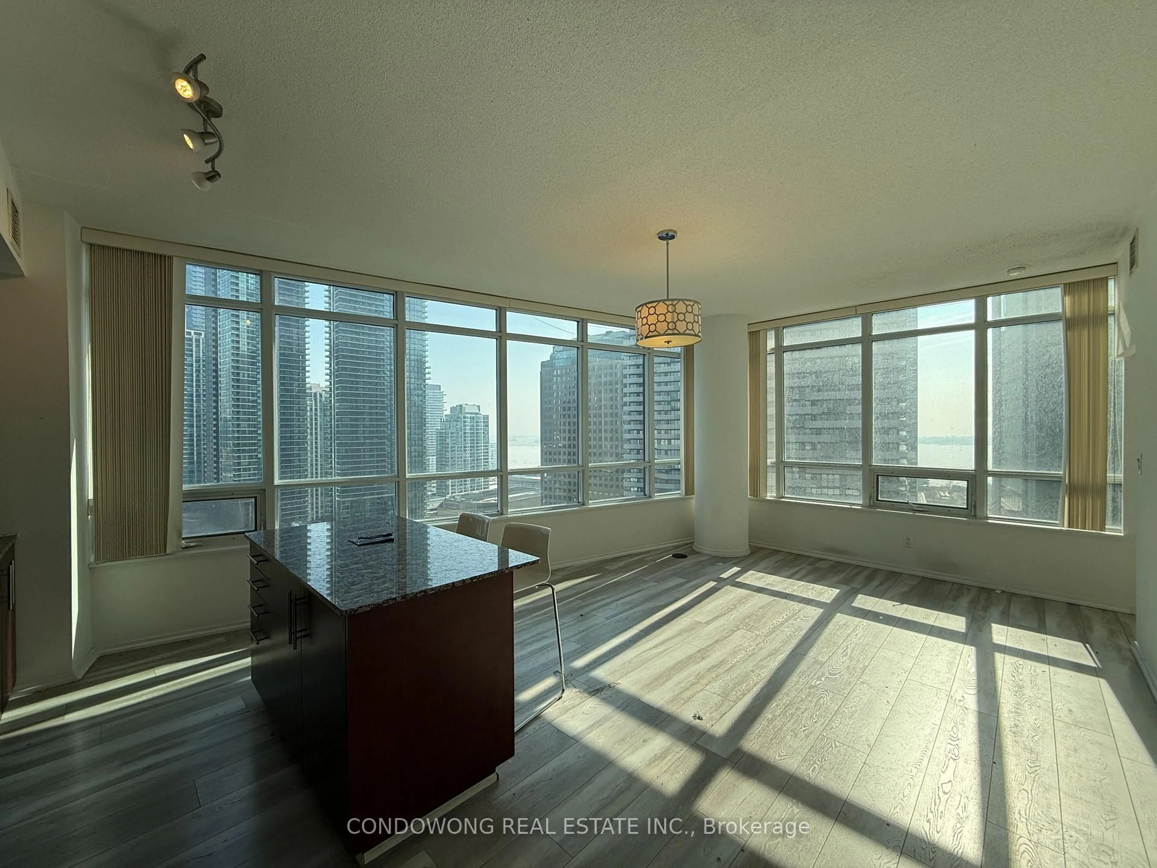 A pic of a room for 65 Bremner Blvd #1710, Toronto Ontario M5J 0A7