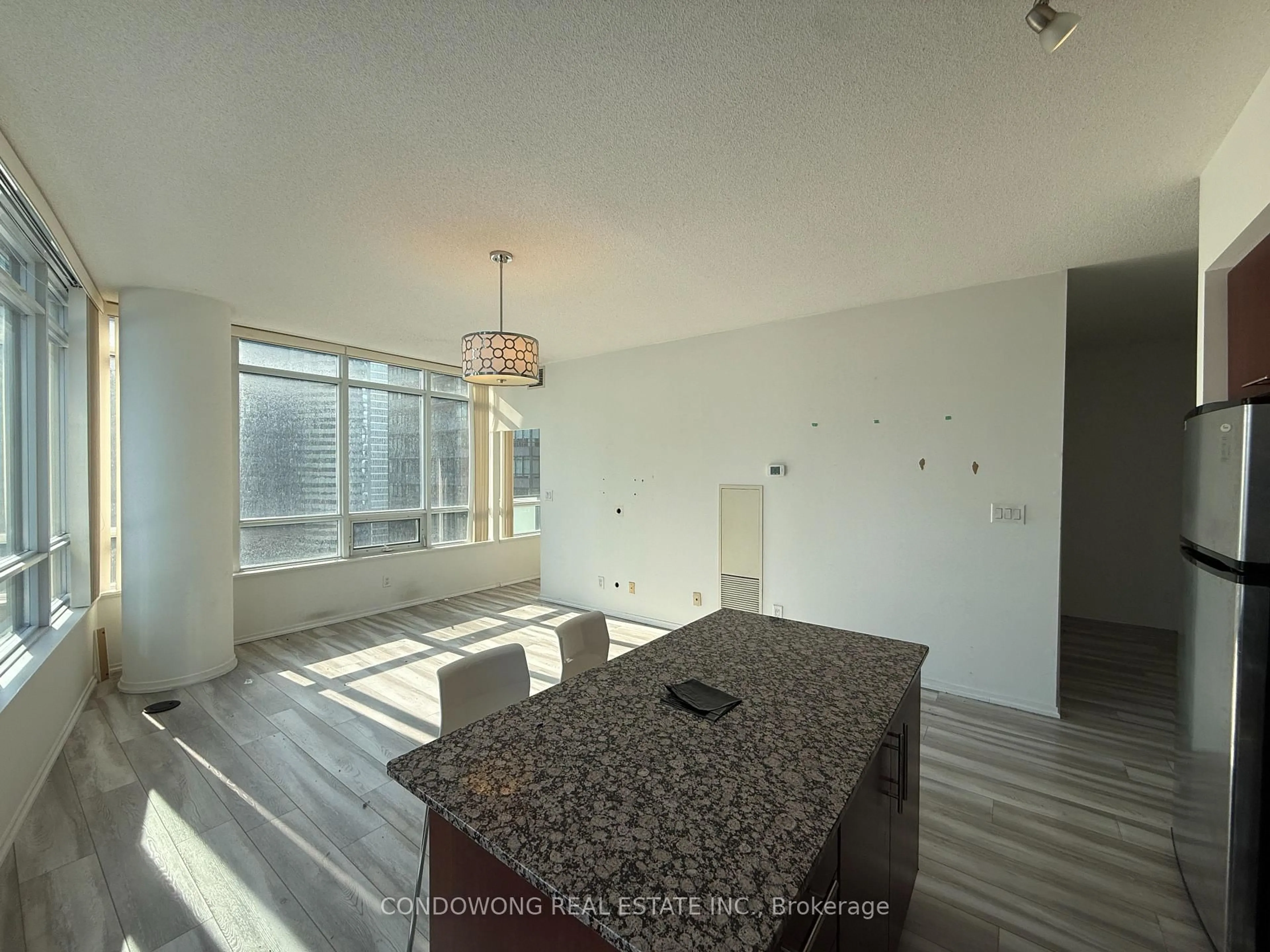 A pic of a room for 65 Bremner Blvd #1710, Toronto Ontario M5J 0A7
