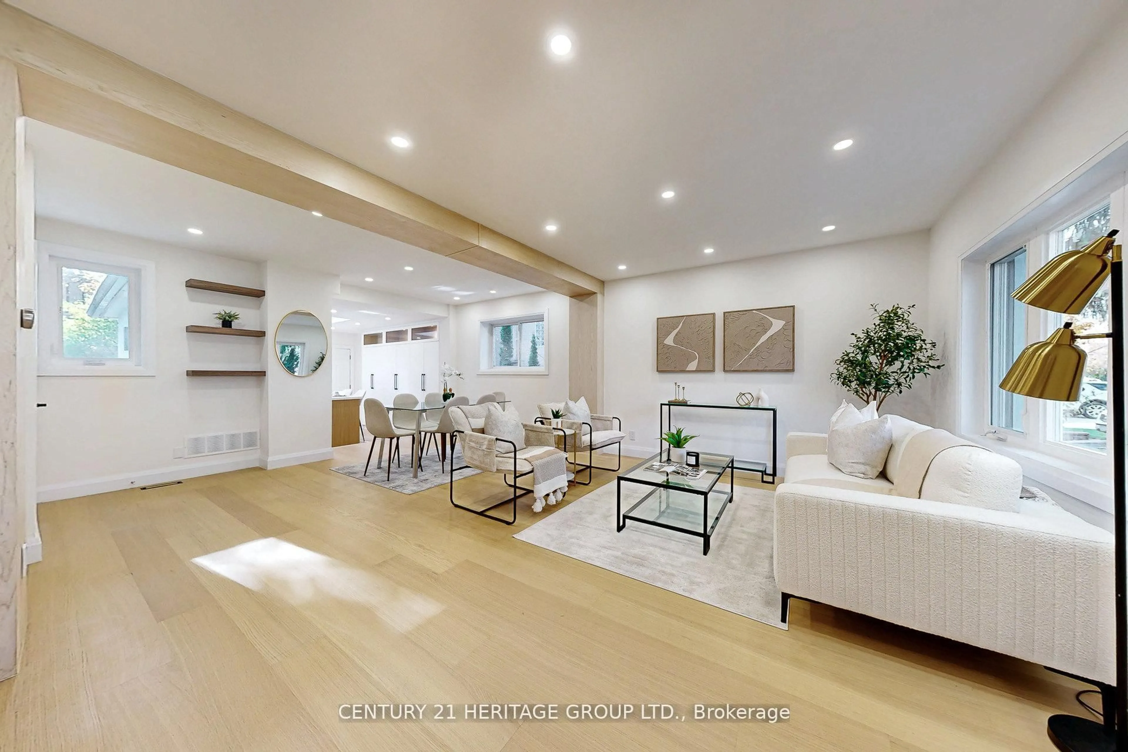 Living room with furniture, unknown for 547 Melrose Ave, Toronto Ontario M5M 2A4