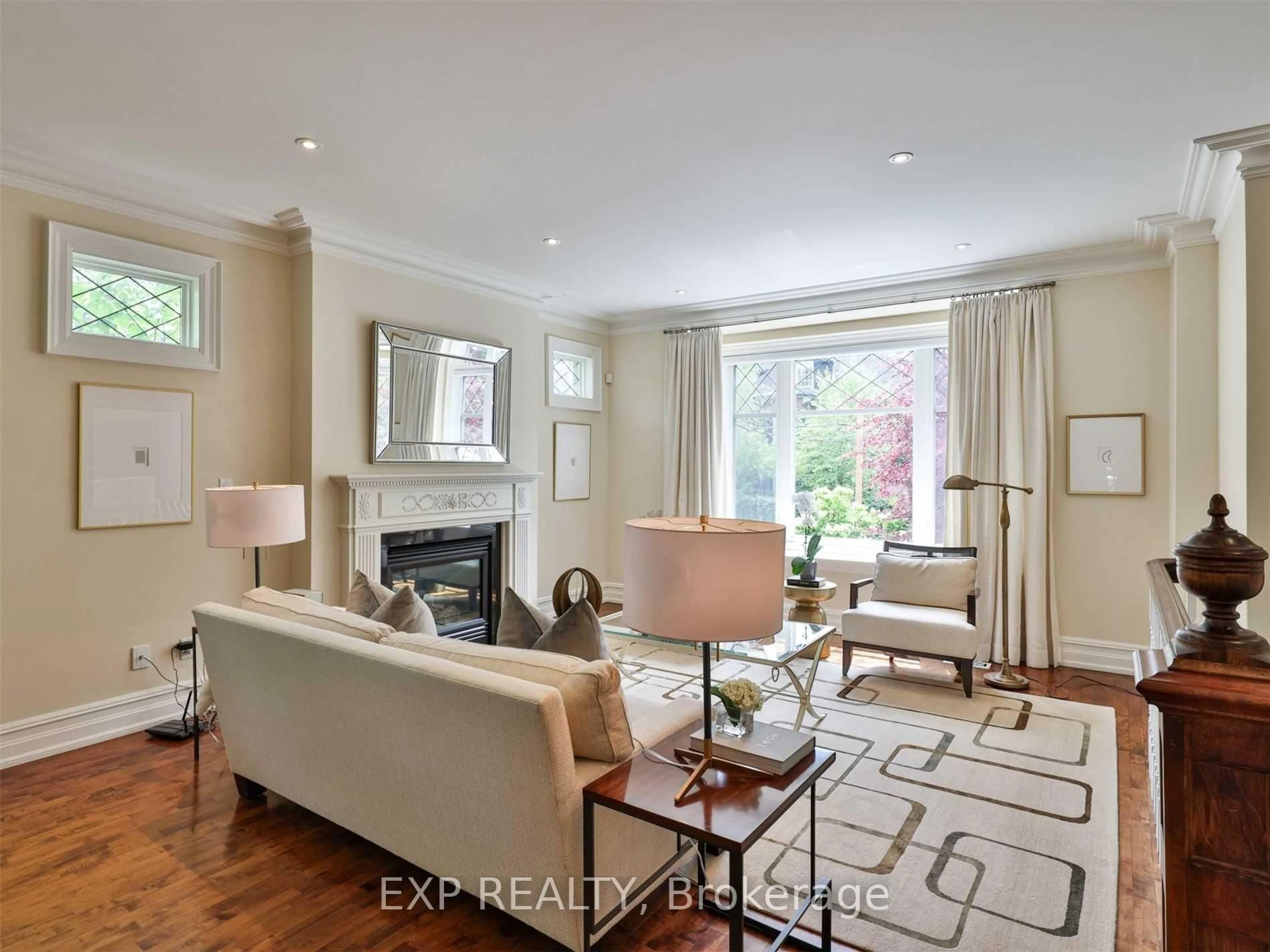 Living room with furniture, unknown for 241 Poplar Plains St, Toronto Ontario M4V 2N8