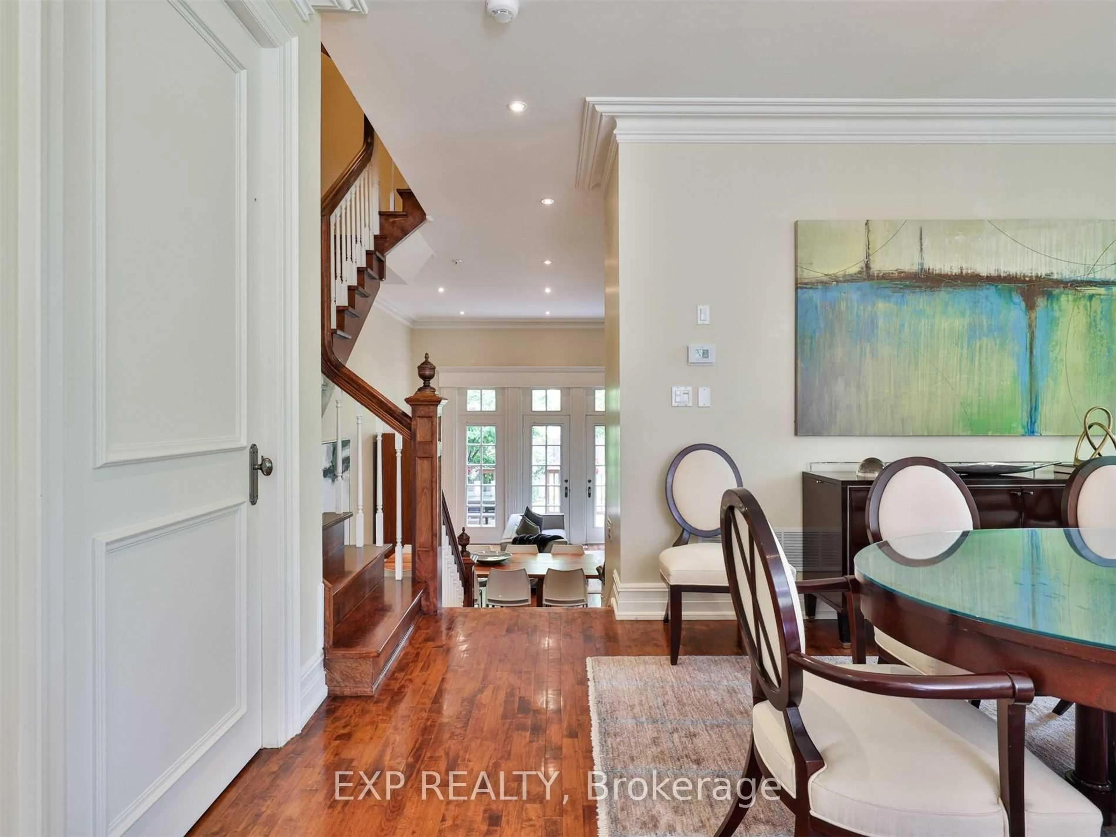 Indoor entryway for 241 Poplar Plains St, Toronto Ontario M4V 2N8