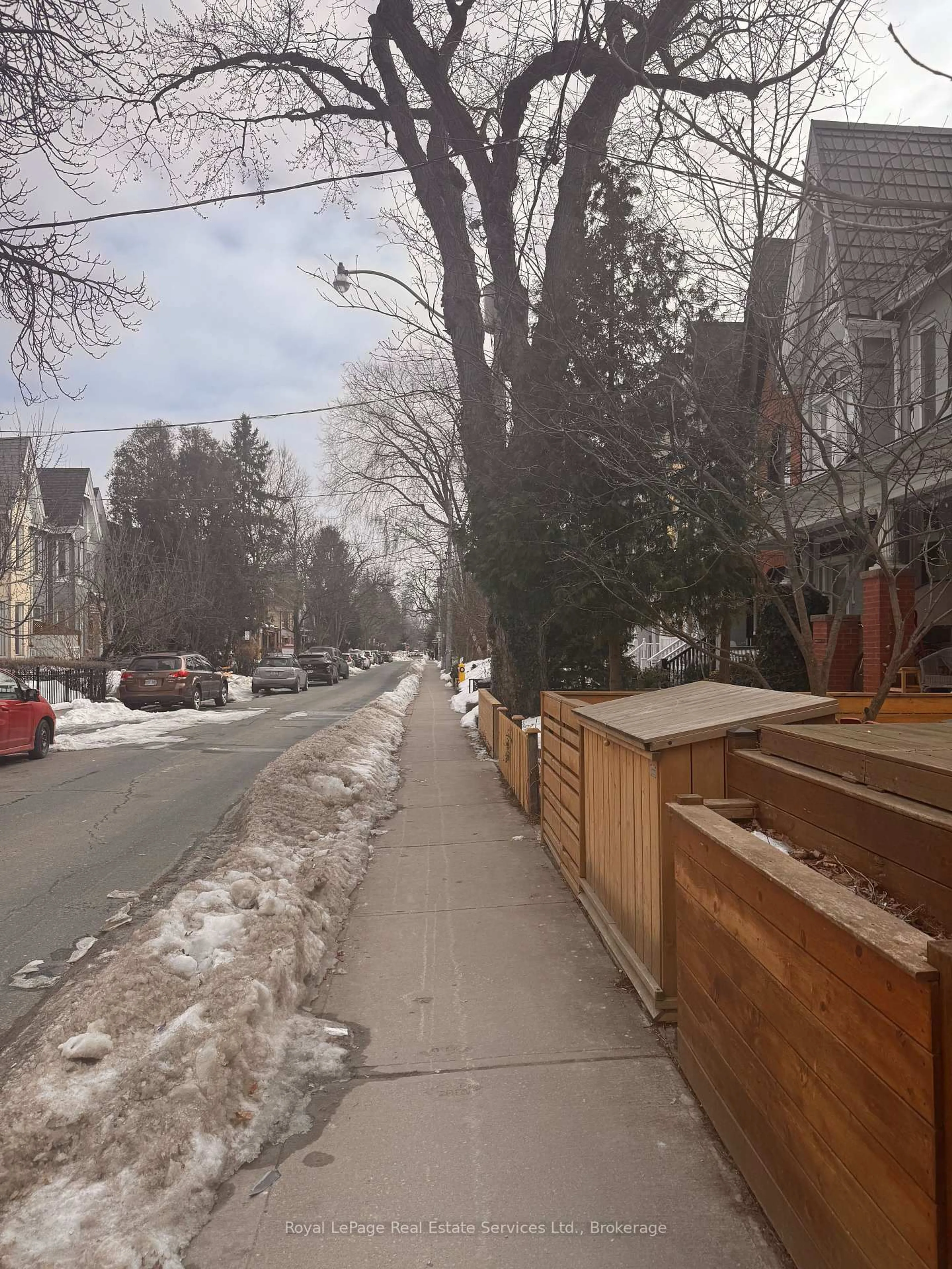 Blurry image for 148 Major St, Toronto Ontario M5S 2L2