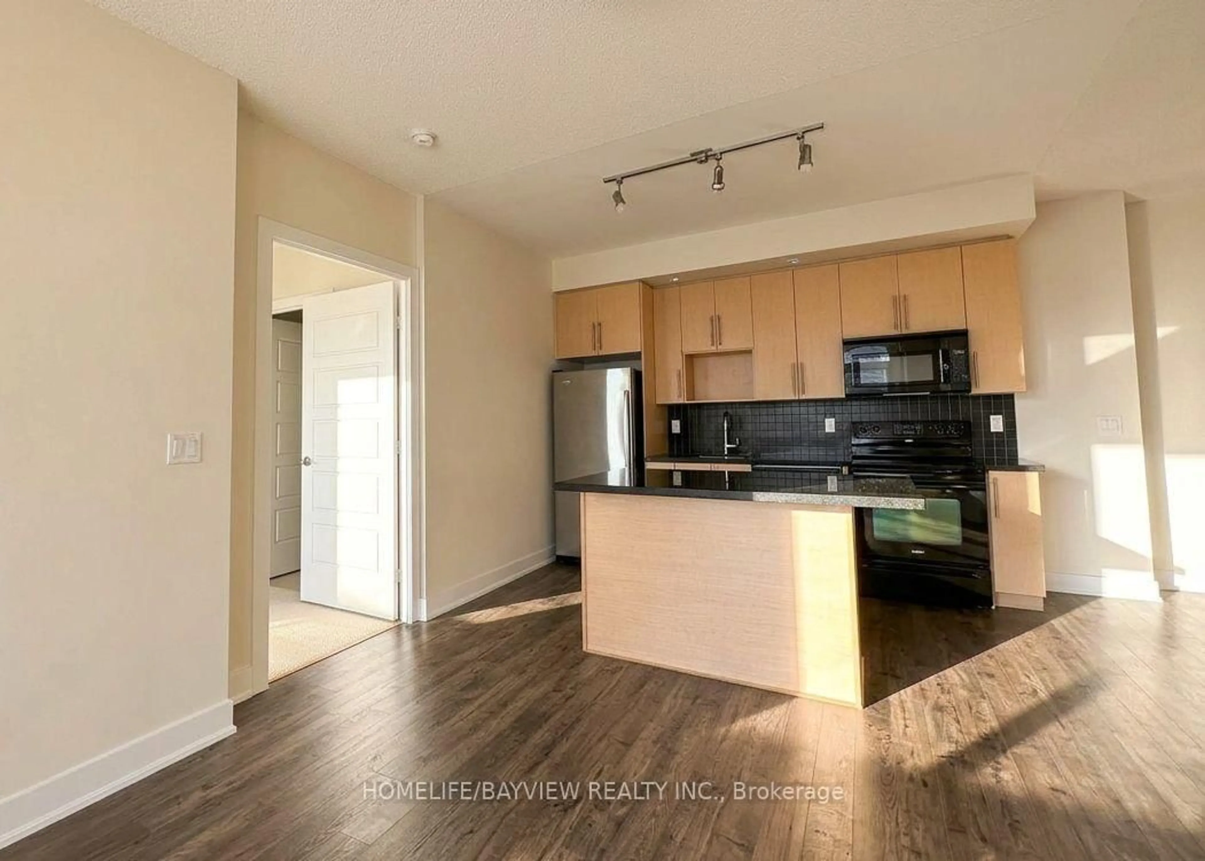 Unknown for 28 Linden St #605, Toronto Ontario M4Y 0A4