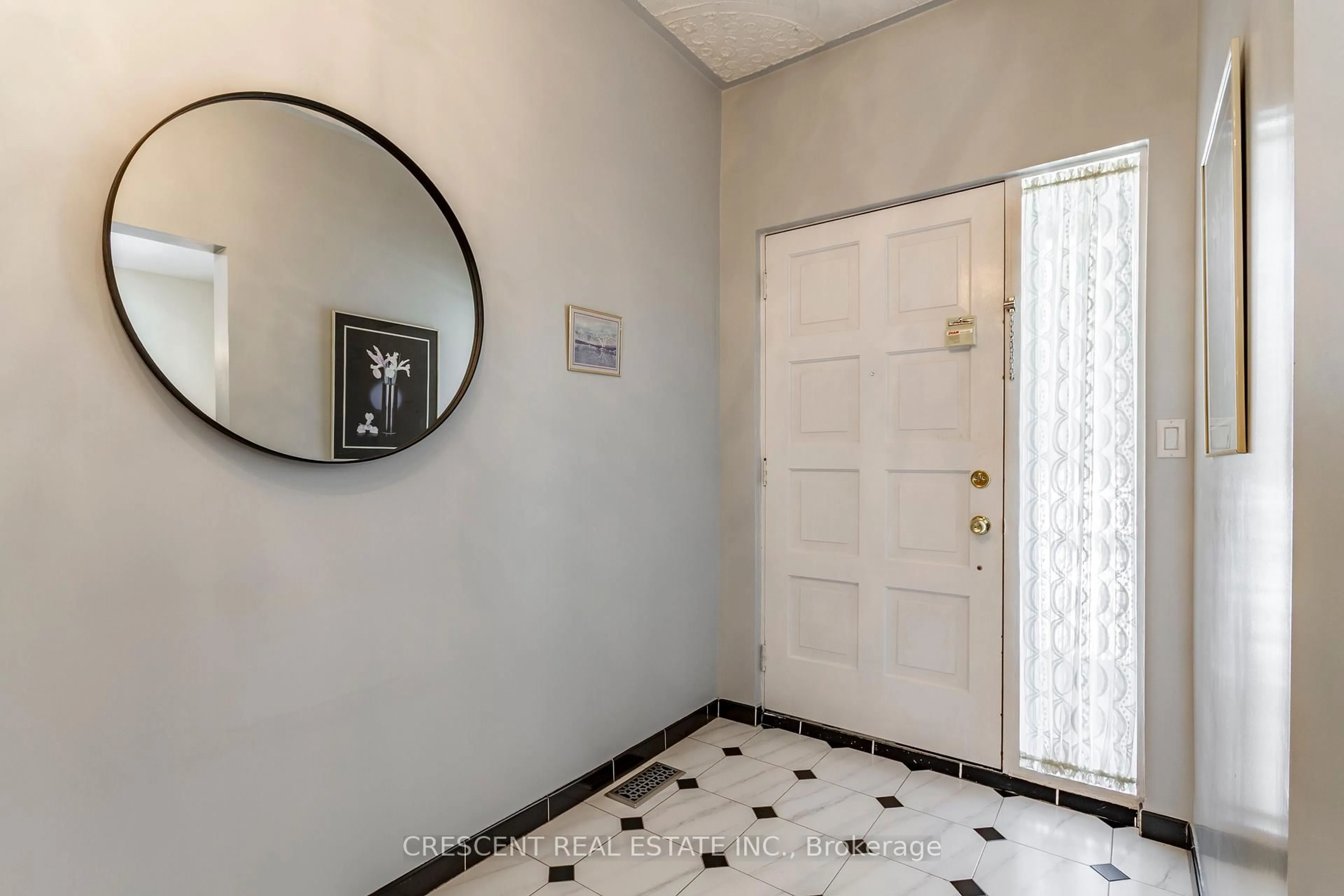 Unknown for 164 Roxton Rd, Toronto Ontario M6J 2Y5