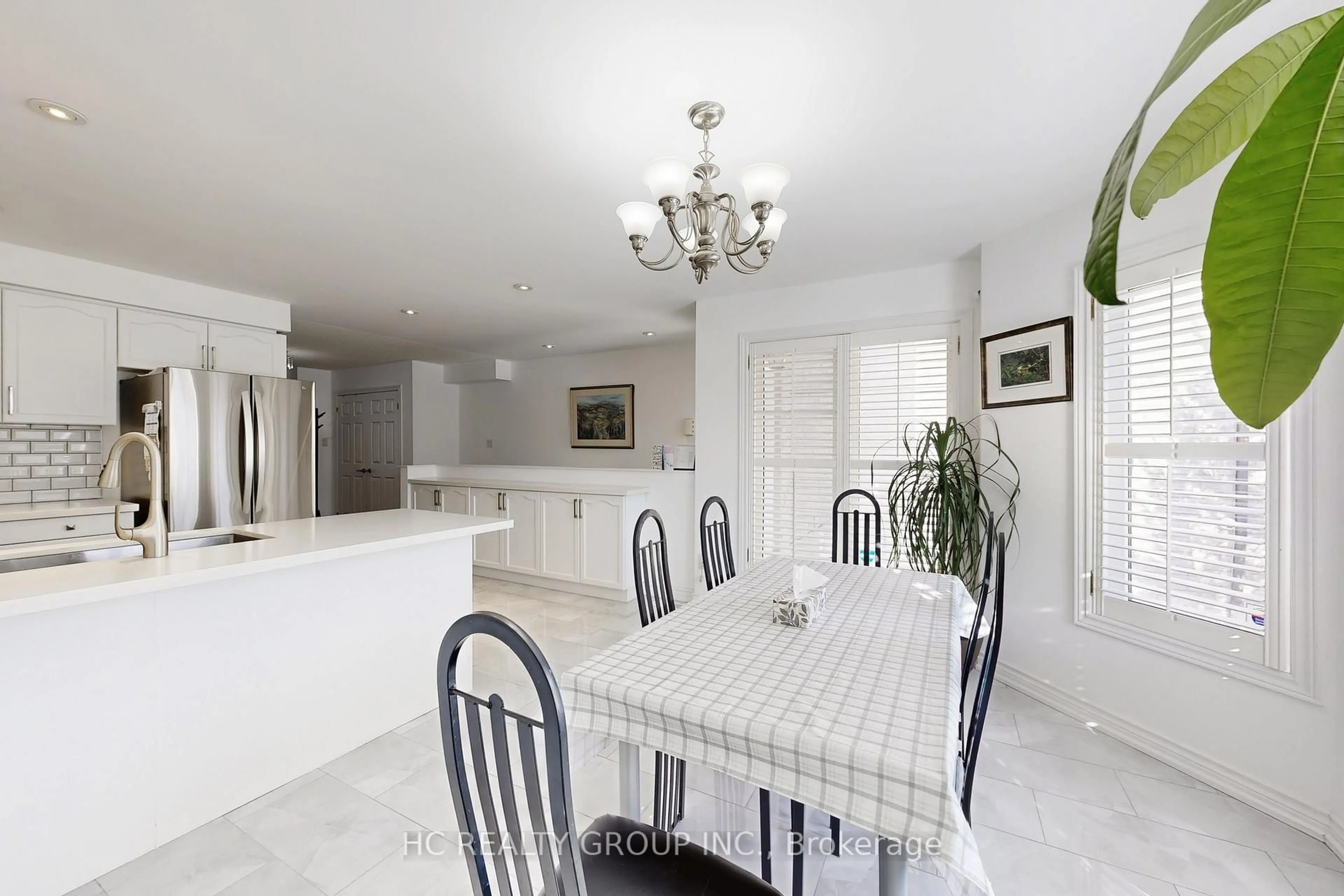 Dining room, ceramic/tile floor for 204B Finch Ave, Toronto Ontario M2N 4R9