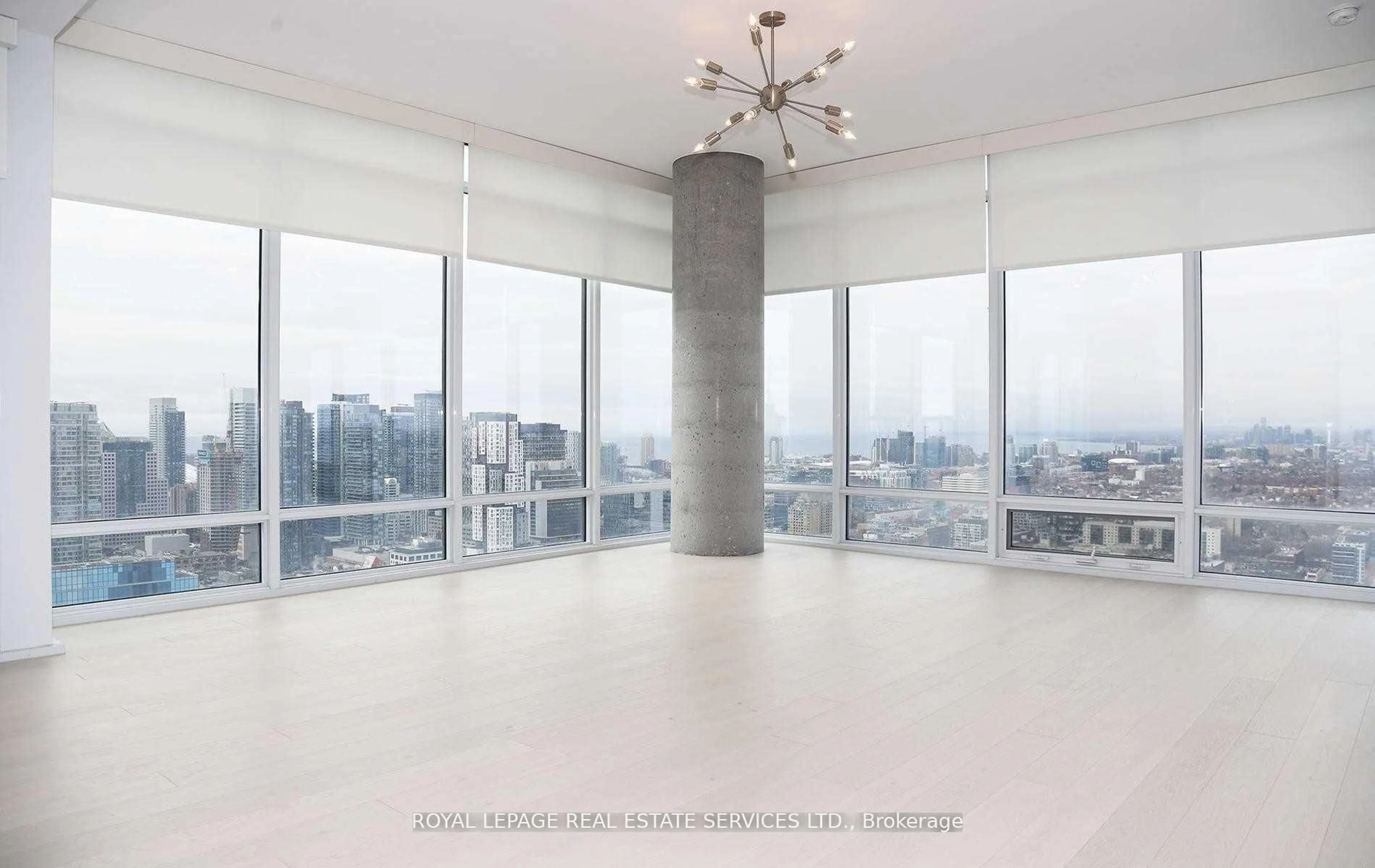 A pic of a room for 488 University Ave #2910, Toronto Ontario M5G 0C1