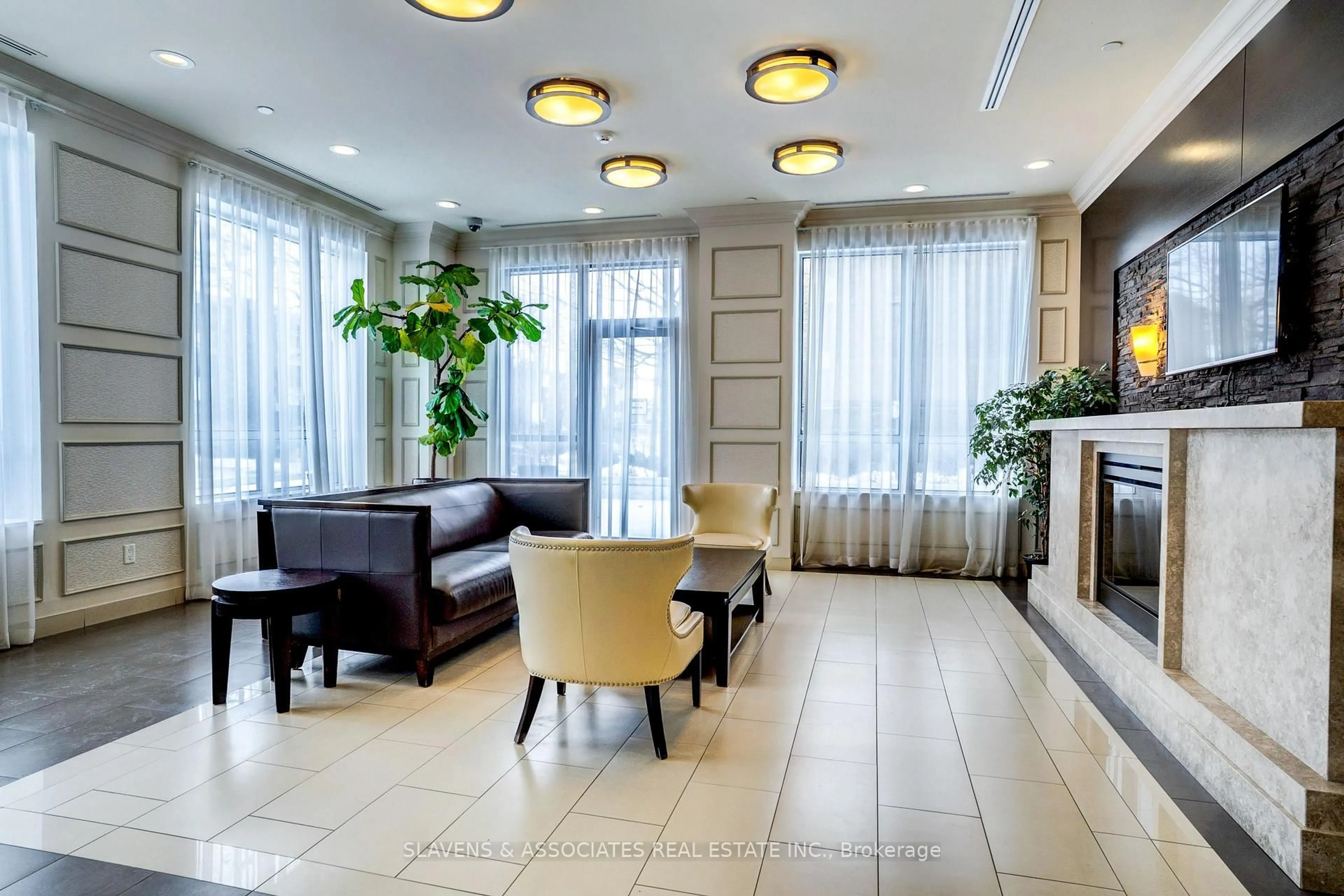 Lobby for 35 Saranac Blvd #630, Toronto Ontario M6A 2G4