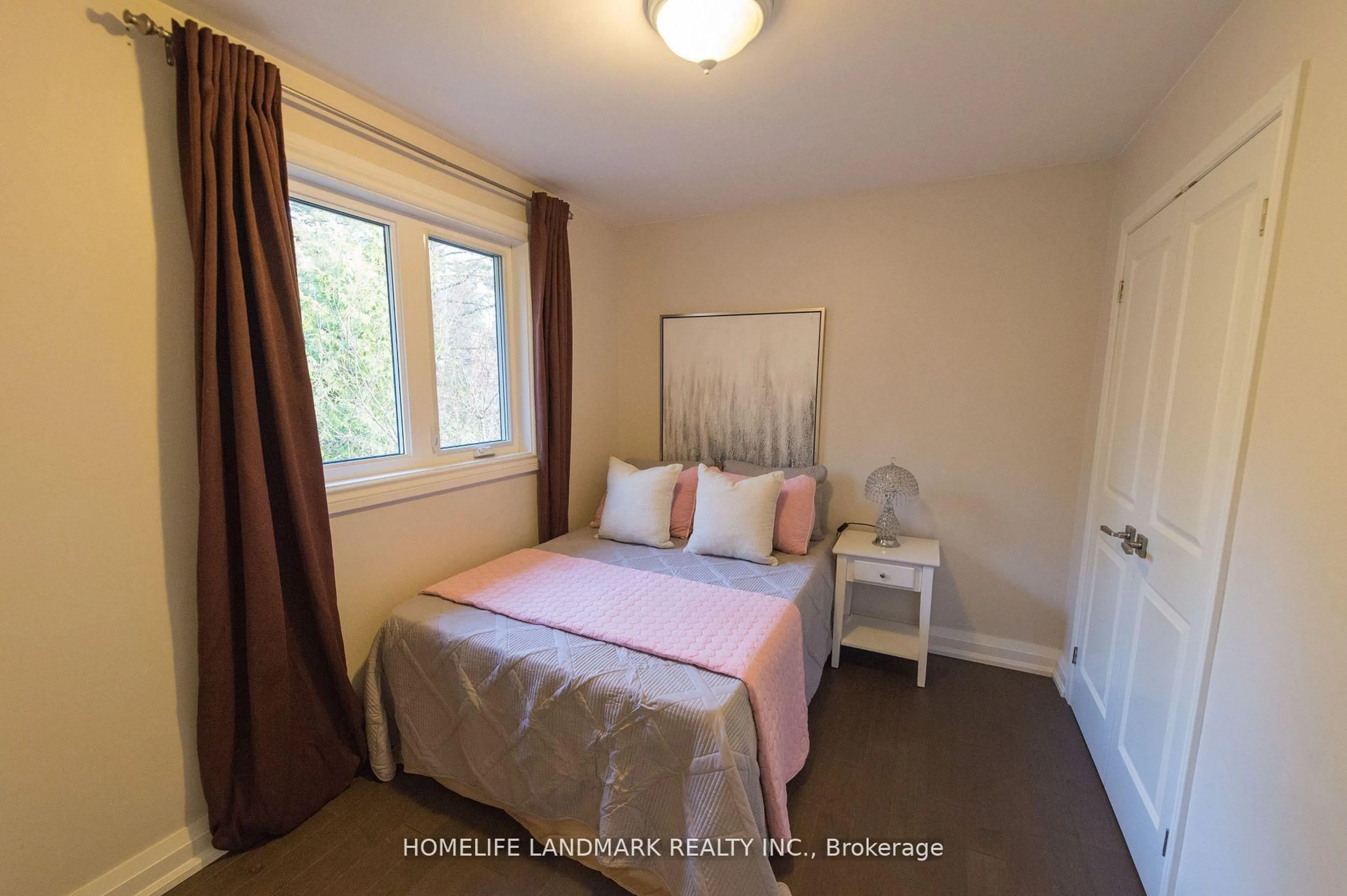 Bedroom with bed, unknown for 14 Lehar Cres, Toronto Ontario M2H 1J5