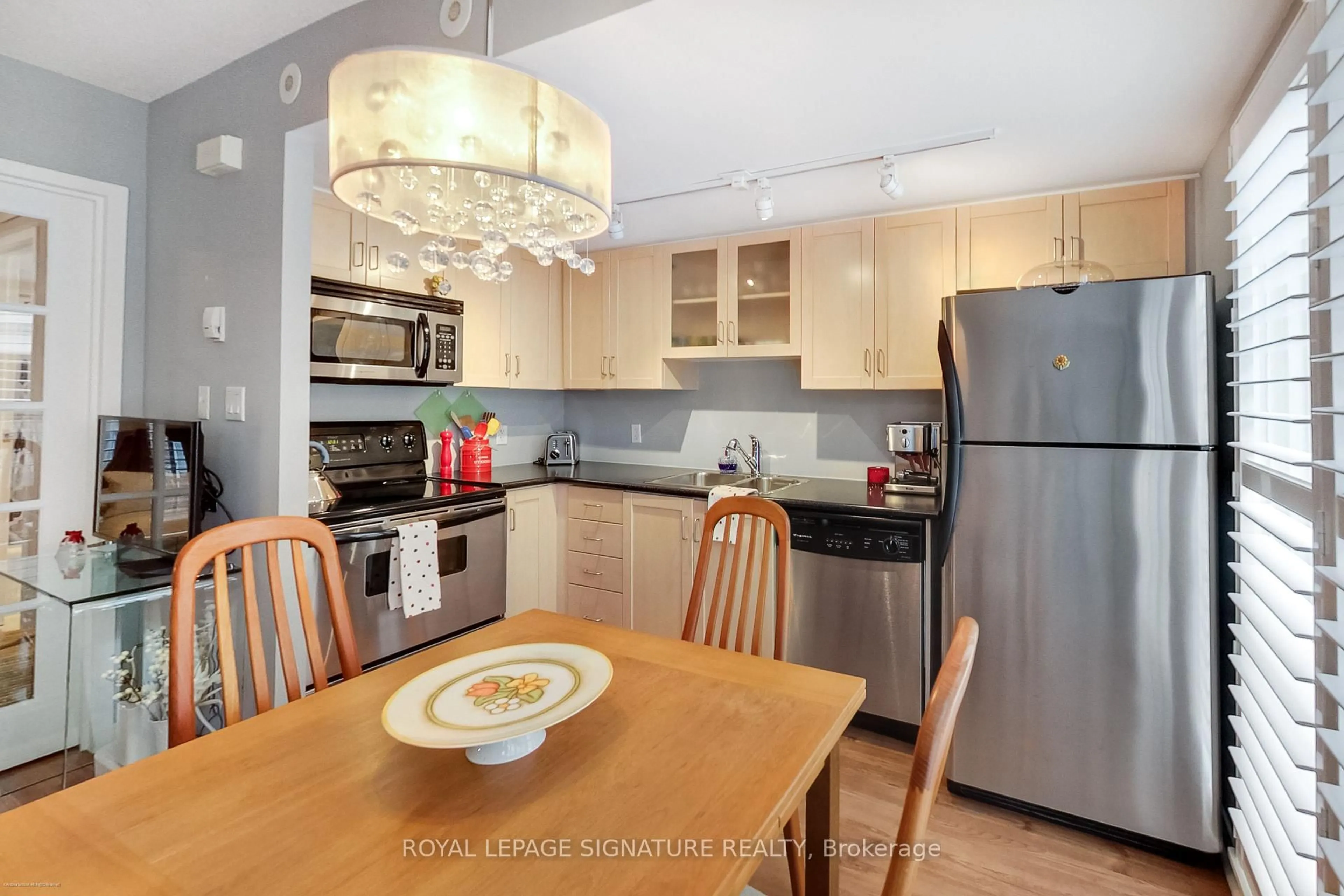 Open concept kitchen, unknown for 38 Western Battery Rd #614, Toronto Ontario M6K 3N9