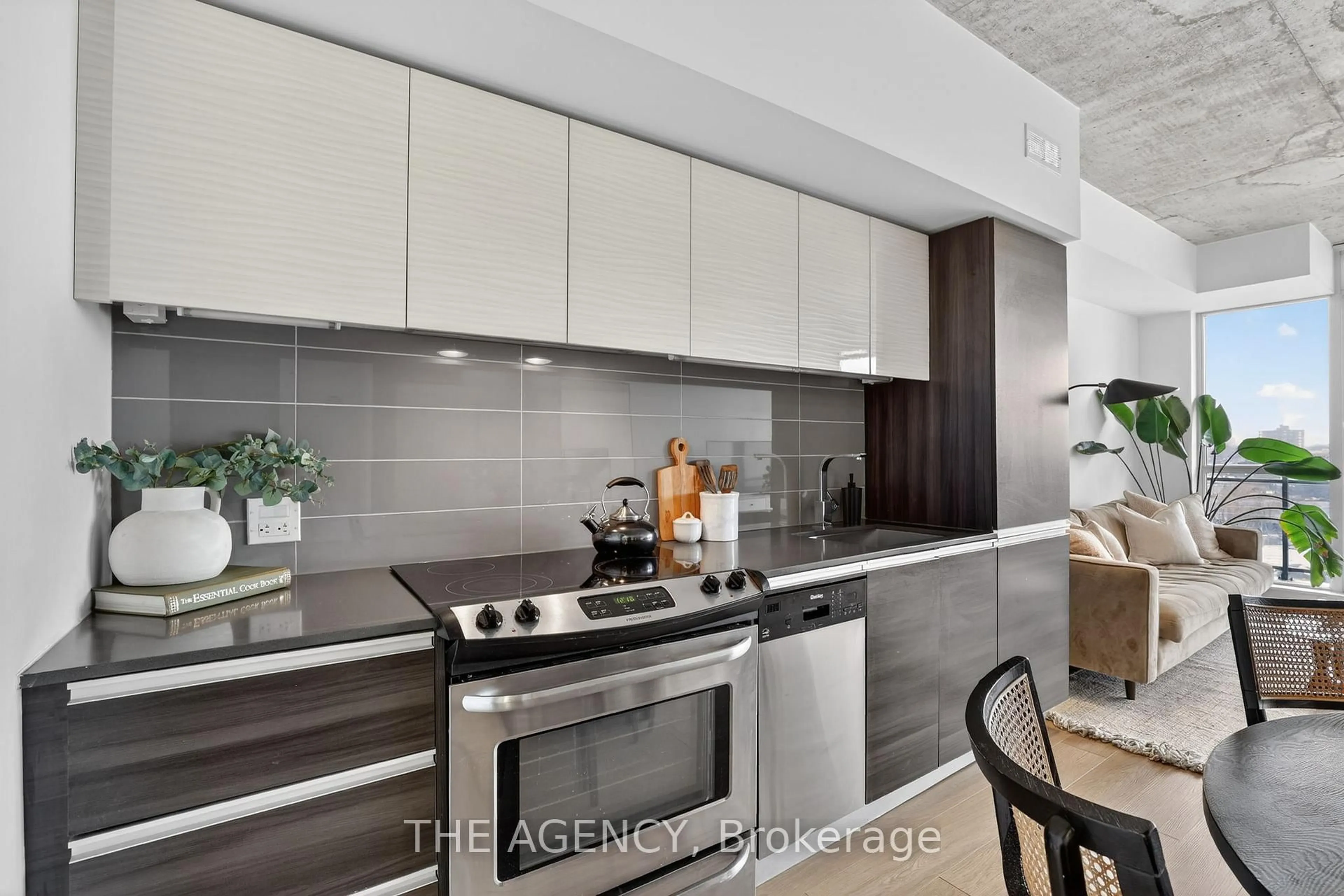 Unknown for 20 Minowan Miikan Lane #710, Toronto Ontario M6J 0E5