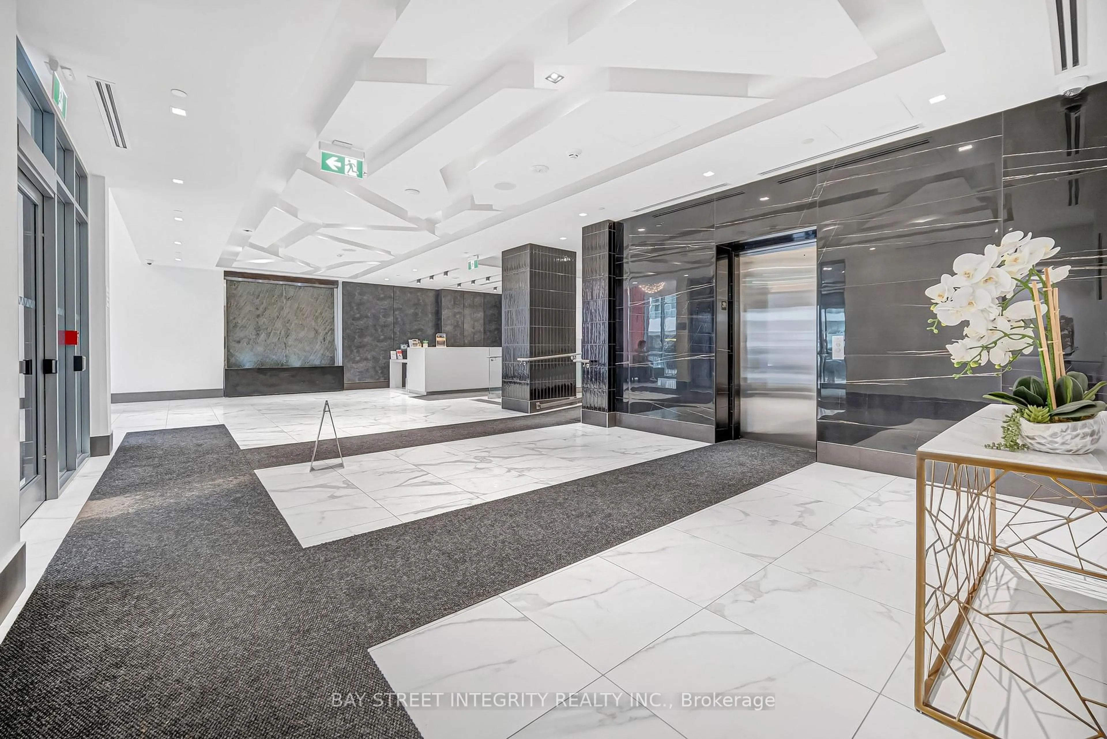 Unknown for 50 Dunfield Ave #1014, Toronto Ontario M4S 0E4