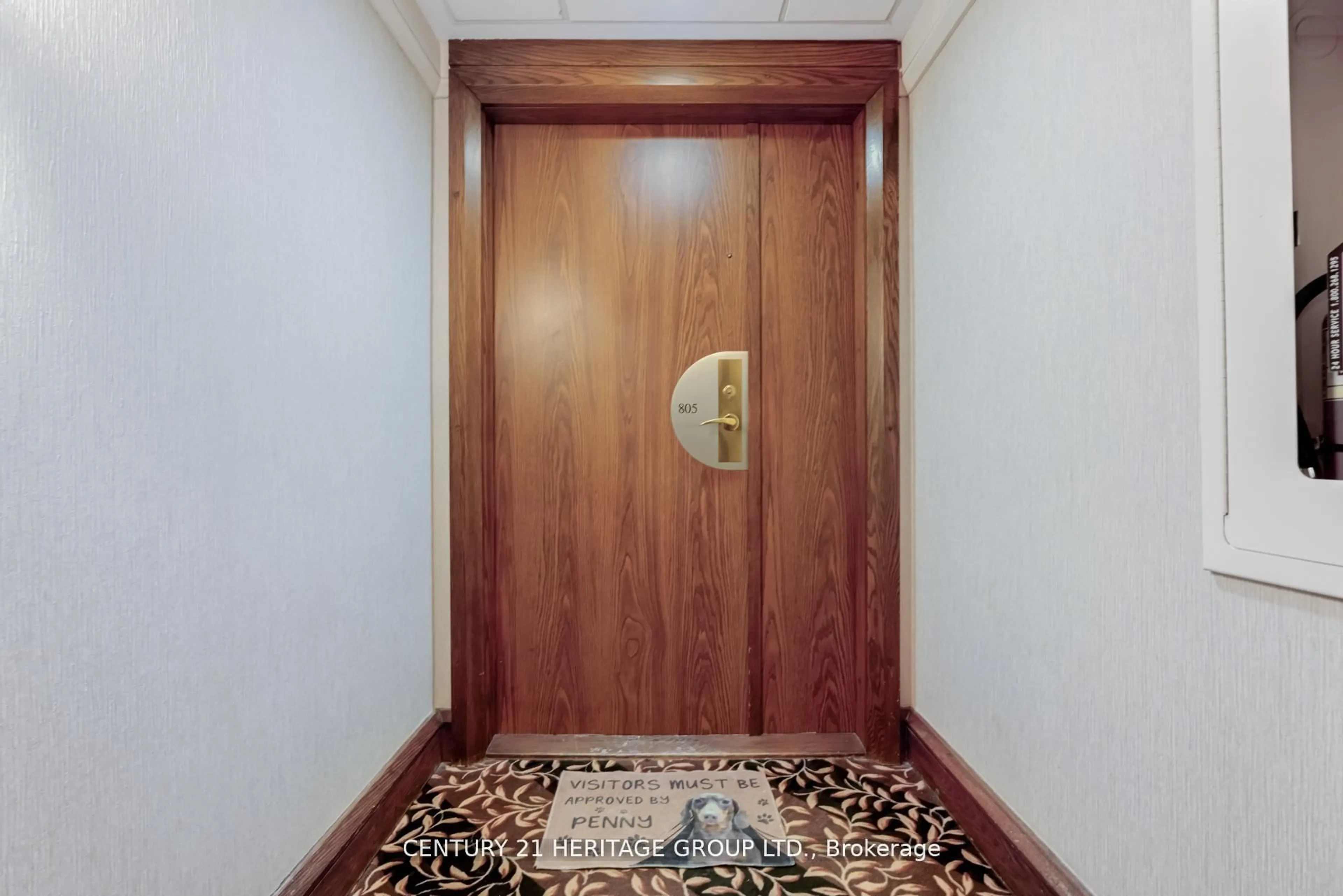 Indoor foyer for 278 Bloor St #805, Toronto Ontario M4W 3M4