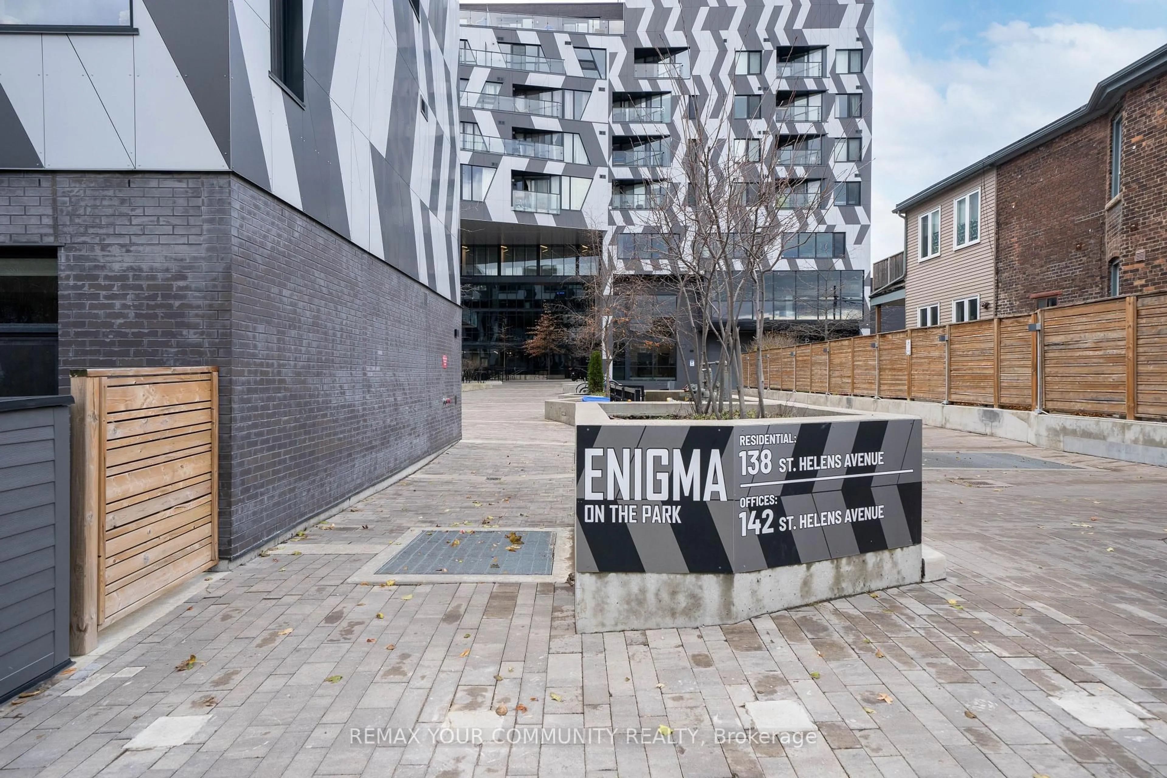 Unknown for 138 St.Helens Ave #602, Toronto Ontario M6H 0B8