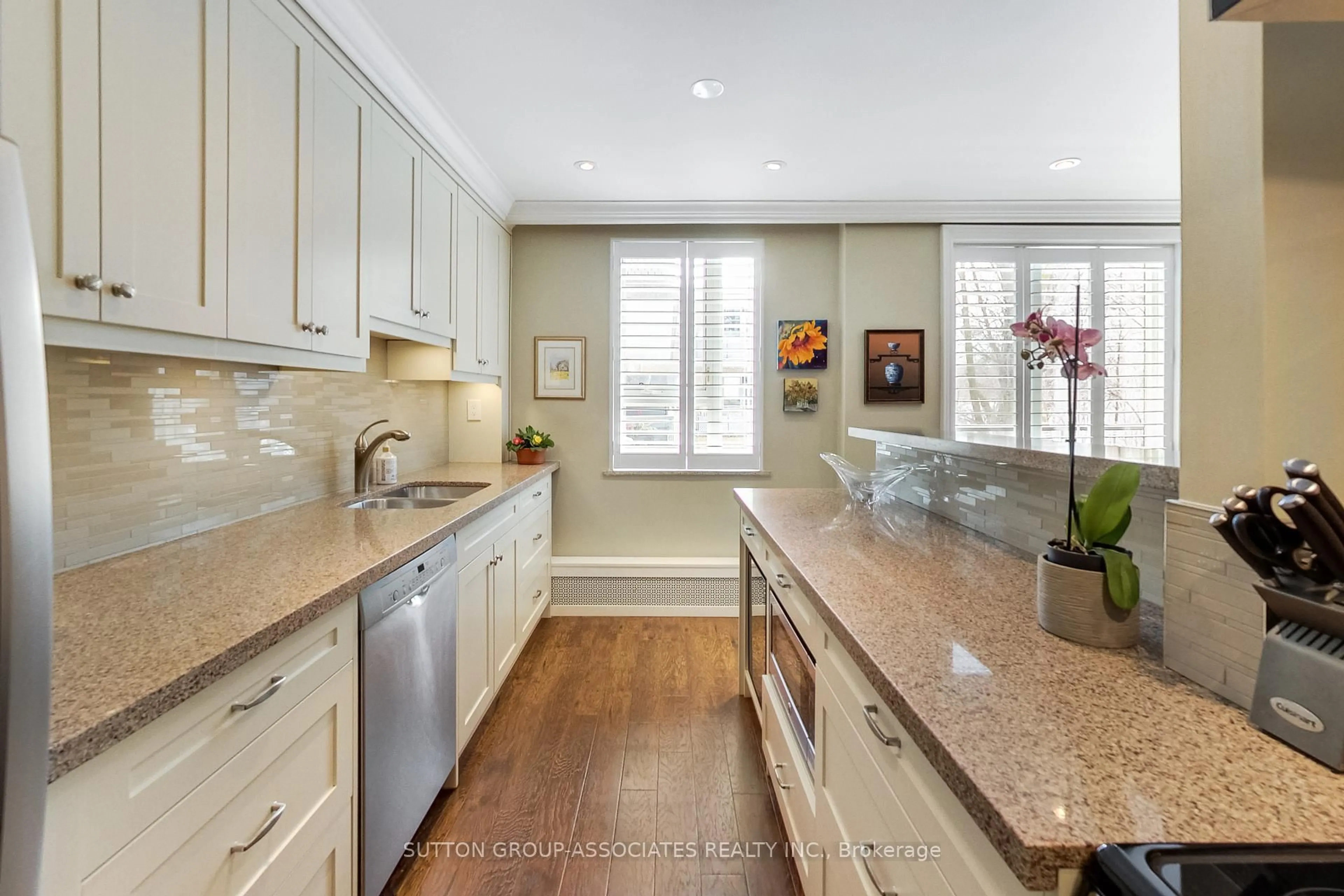 Open concept kitchen, ceramic/tile floor for 40 Glen Rd #204, Toronto Ontario M4W 2V1