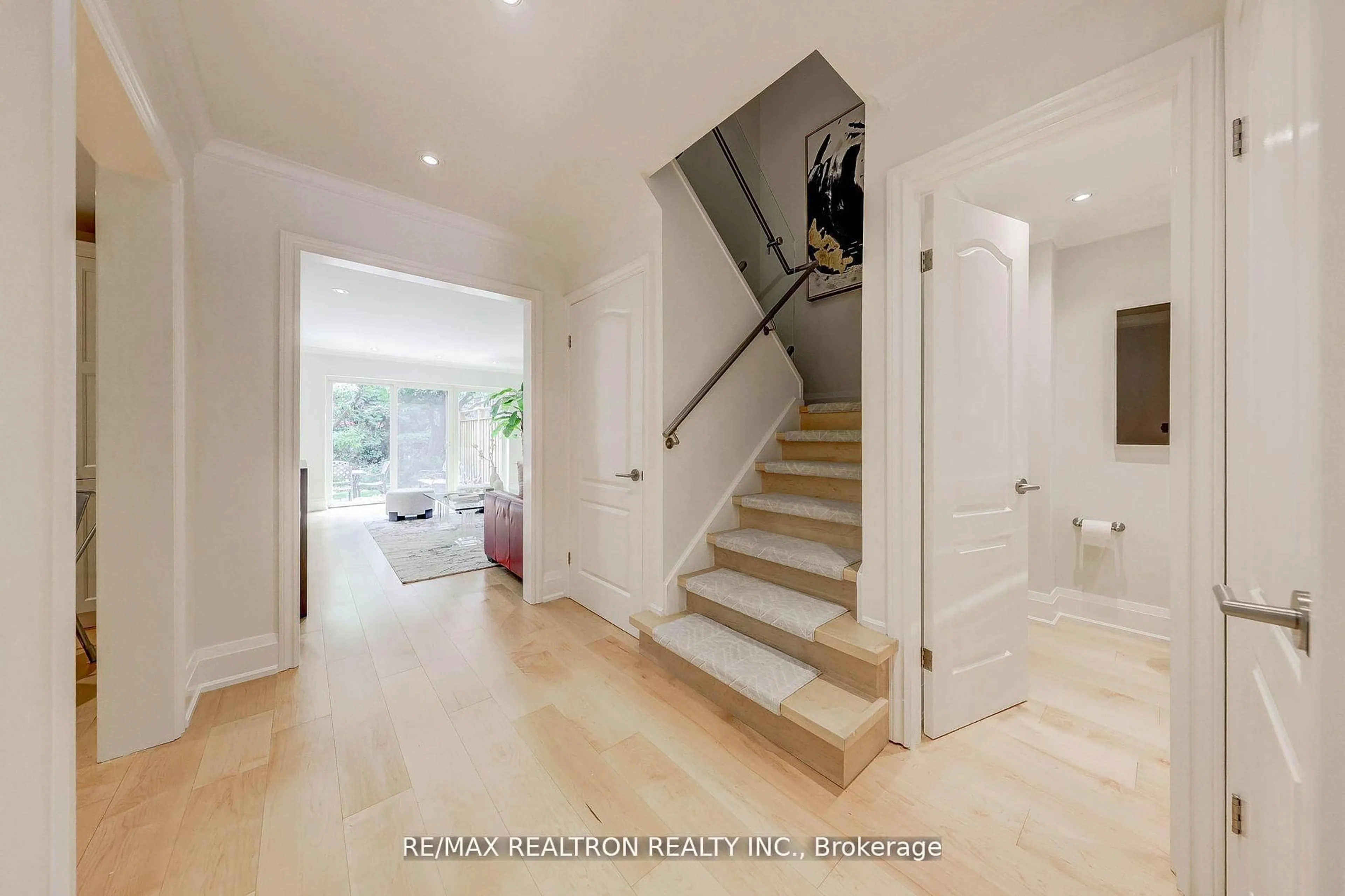 Unknown for 14 Anvil Millway, Toronto Ontario M2L 1R1