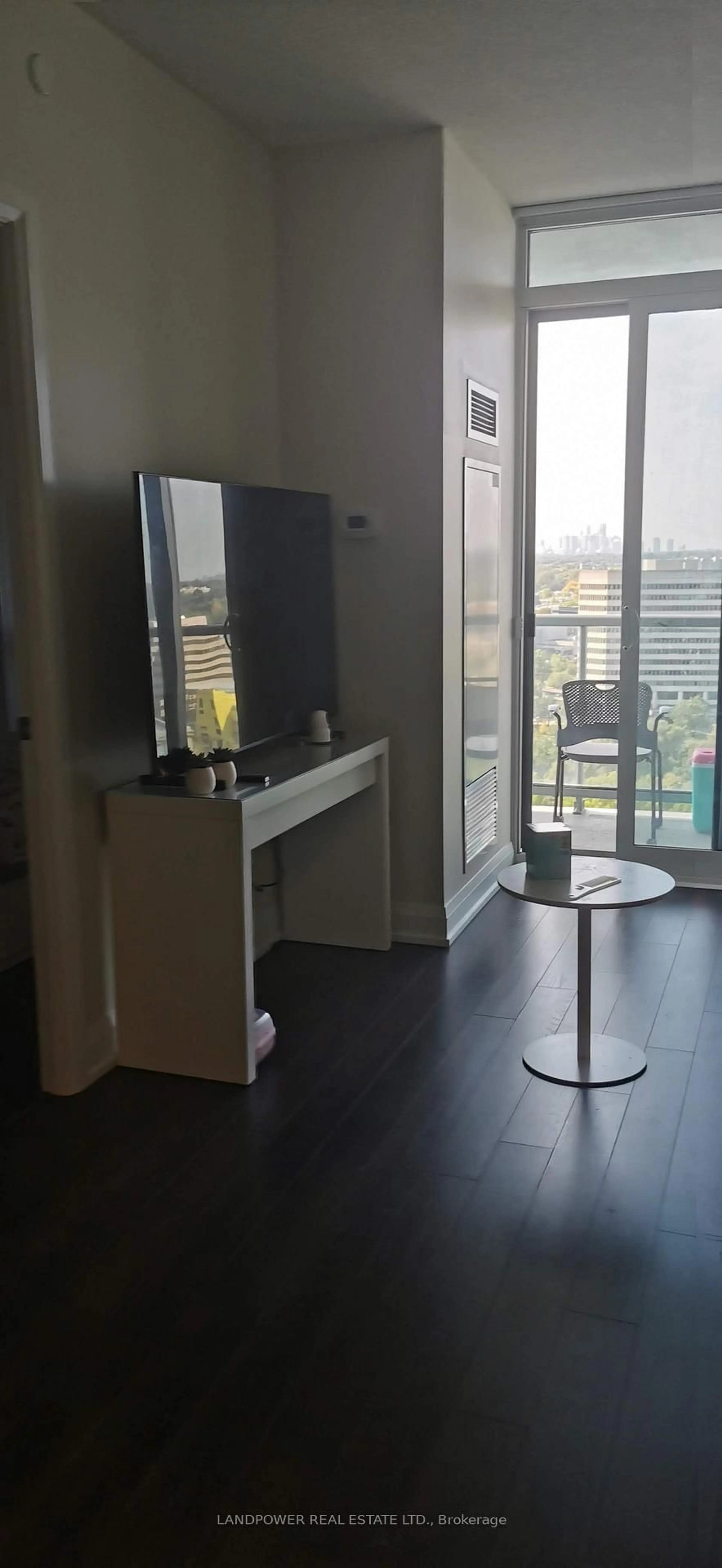 A pic of a room for 18 Graydon Hall Dr #1501, Toronto Ontario M3A 0A4