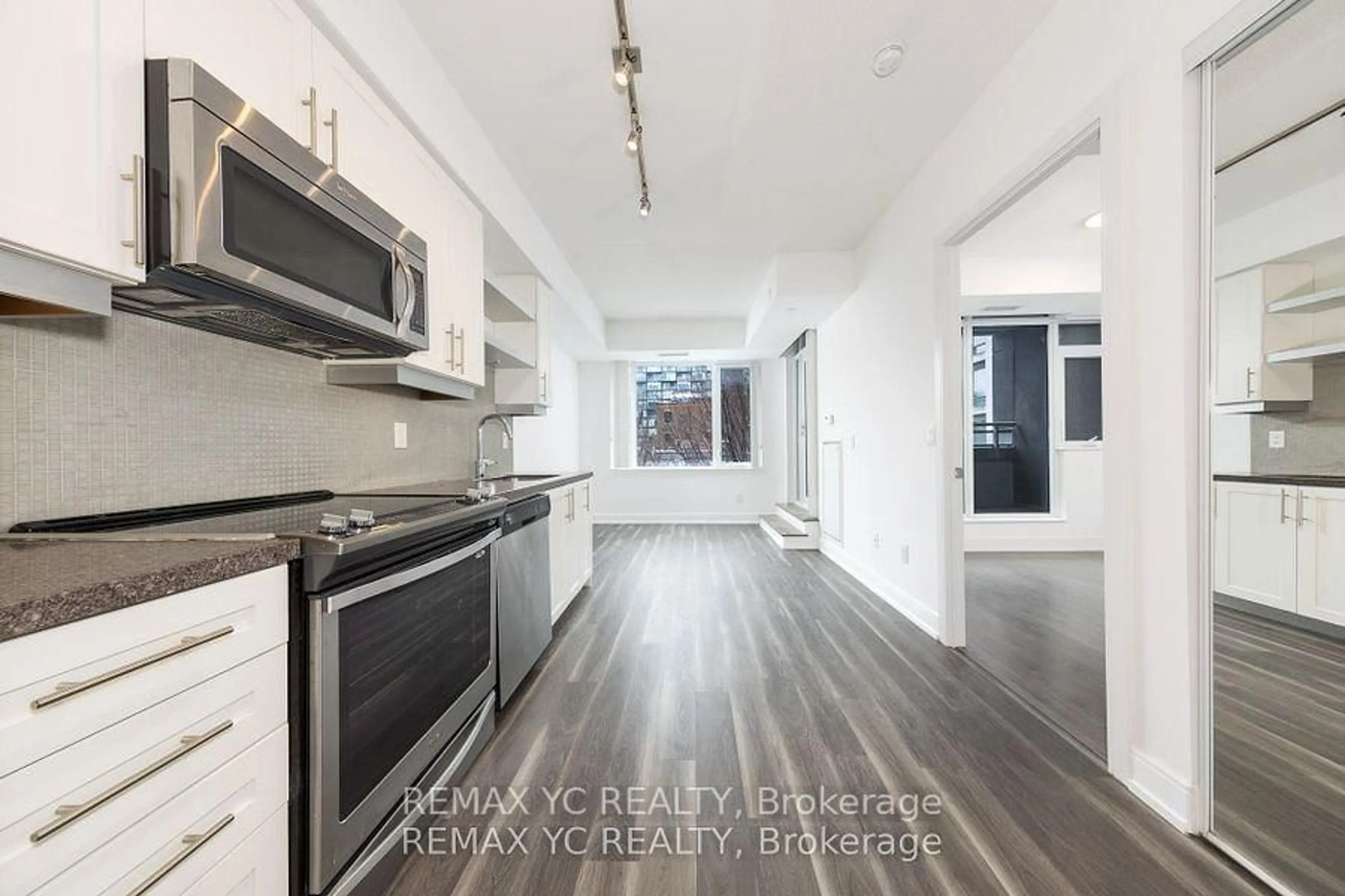 Open concept kitchen, unknown for 525 Adelaide St #217, Toronto Ontario M5V 1T6