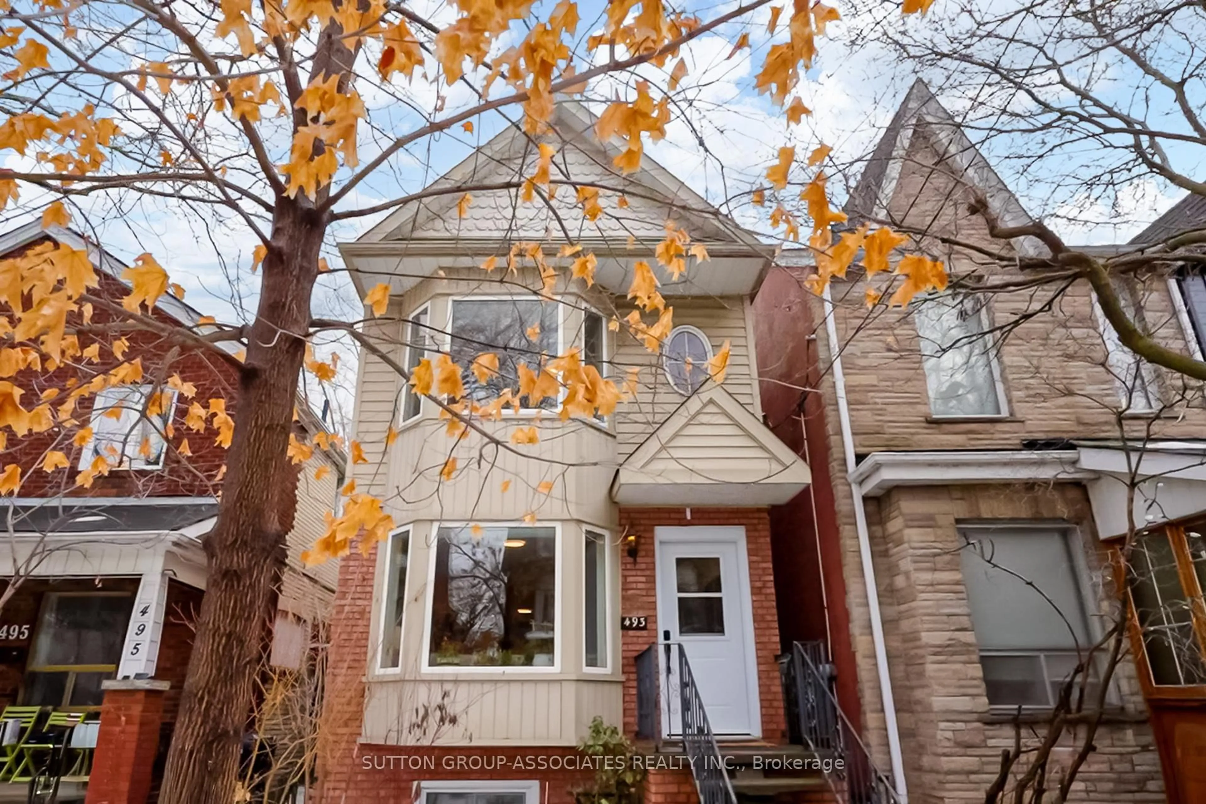 Home with brick exterior material, street for 493 Clinton St, Toronto Ontario M6G 2Z3