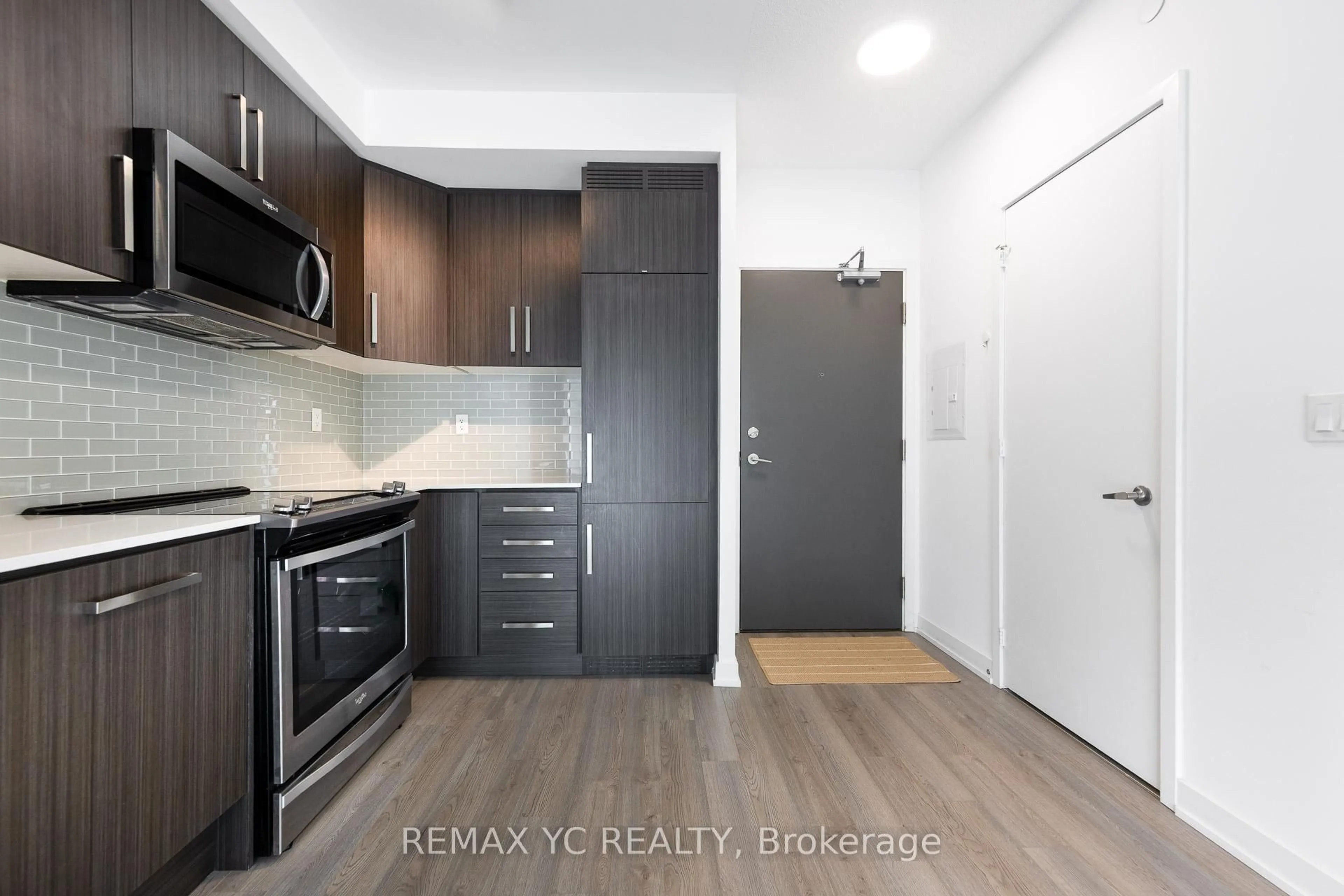 Standard kitchen, unknown for 5180 Yonge St #3208, Toronto Ontario M2N 5P6