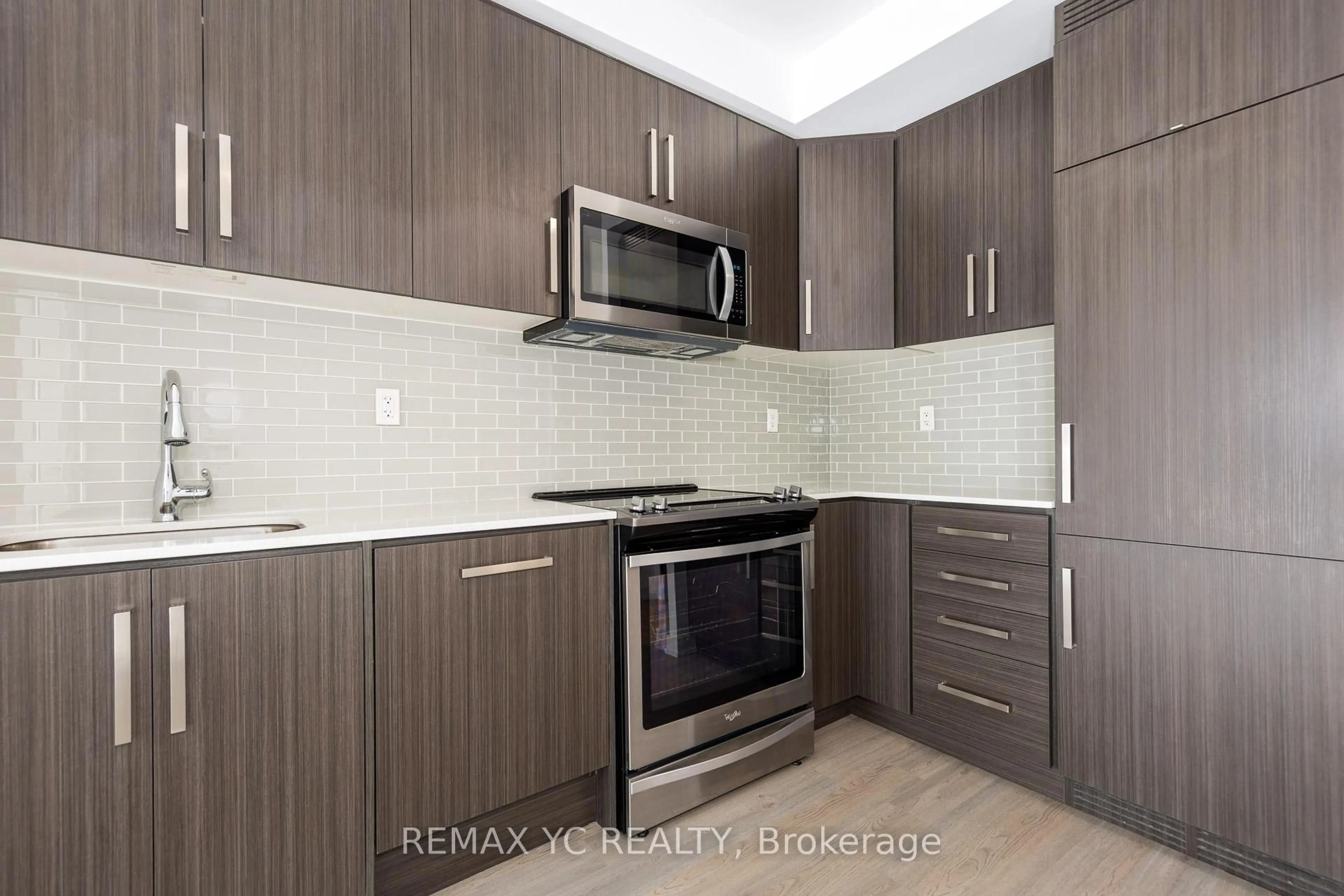 Standard kitchen, unknown for 5180 Yonge St #3208, Toronto Ontario M2N 5P6