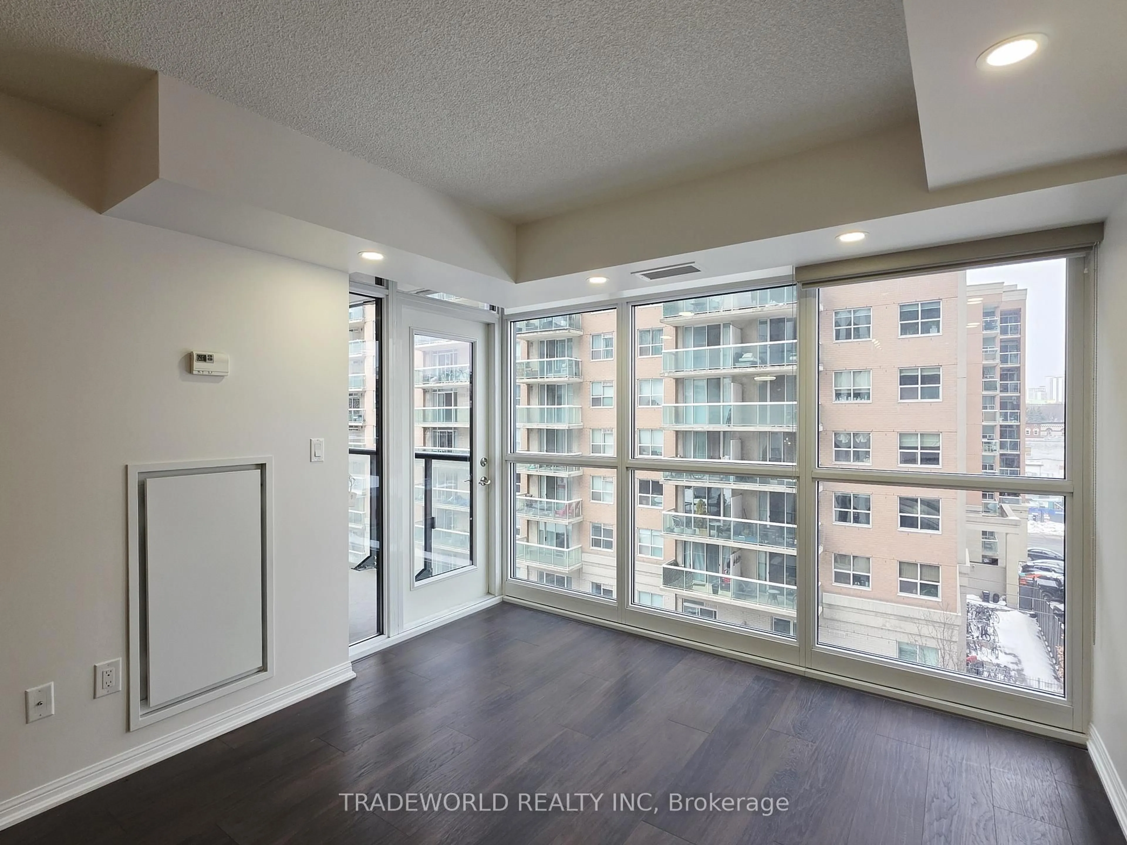 Unknown for 400 Adelaide St #713, Toronto Ontario M5A 4S3