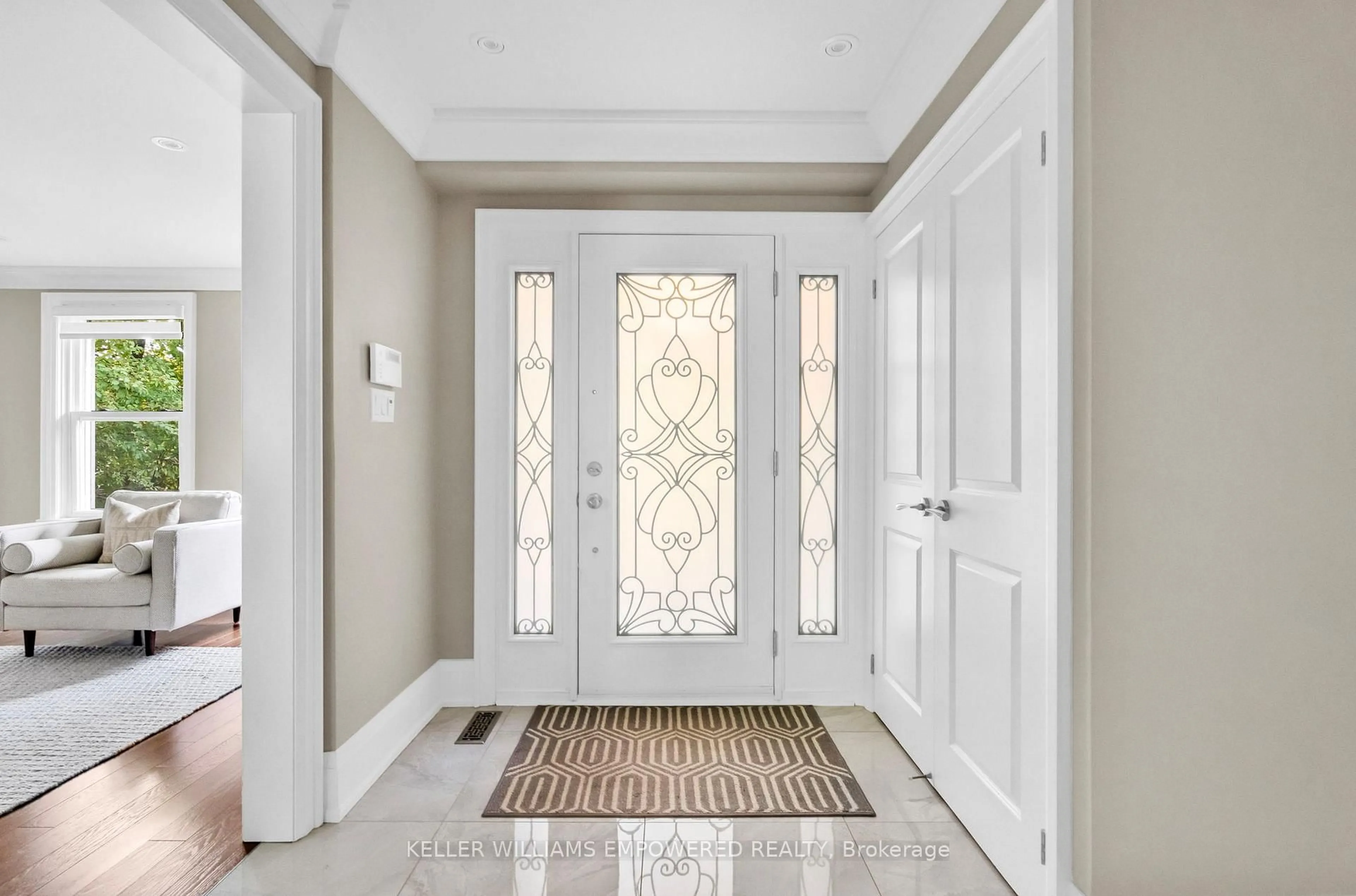 Indoor entryway for 57 Tobruk Cres, Toronto Ontario M2M 3B5